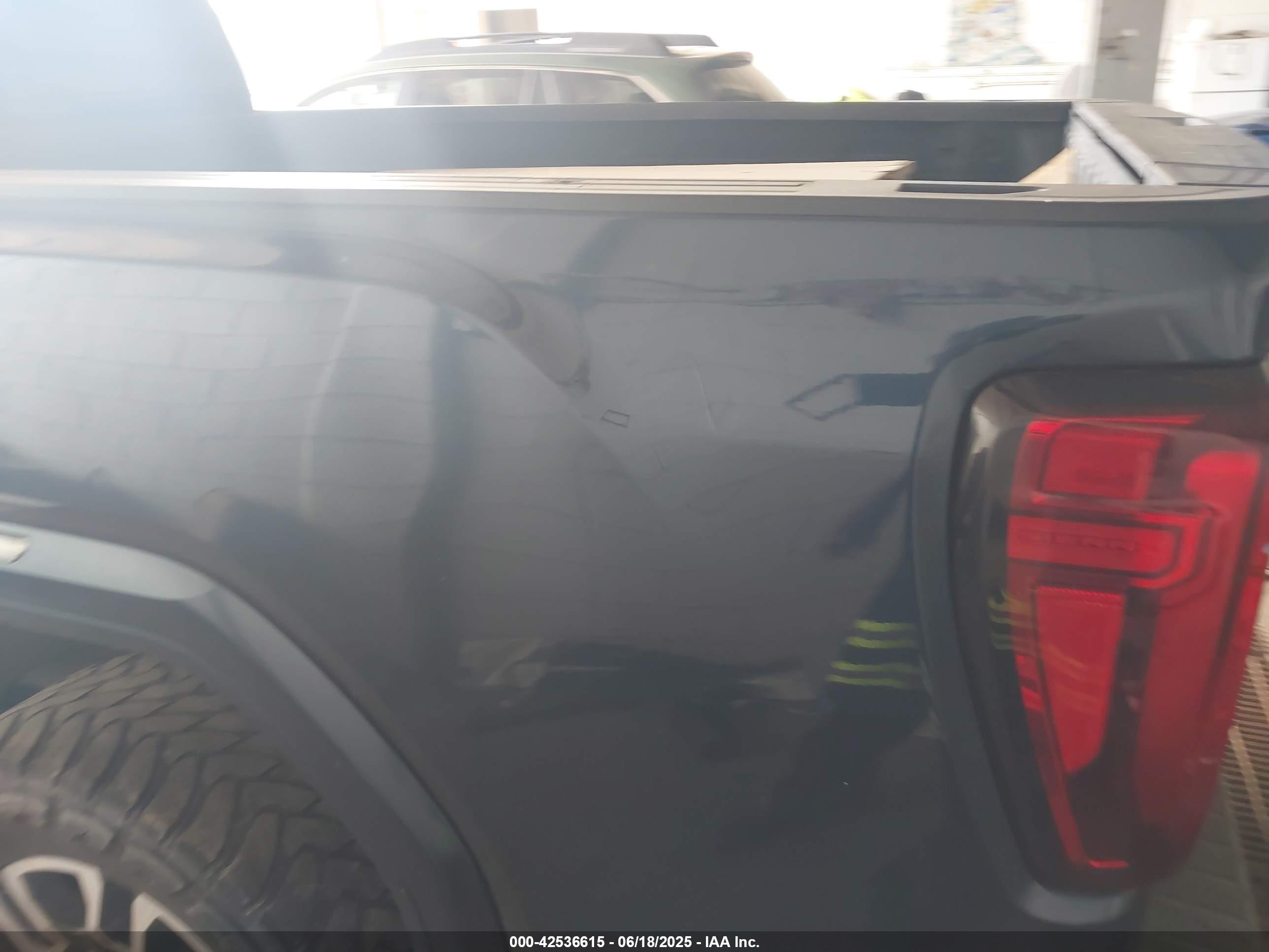 GMC SIERRA image 6