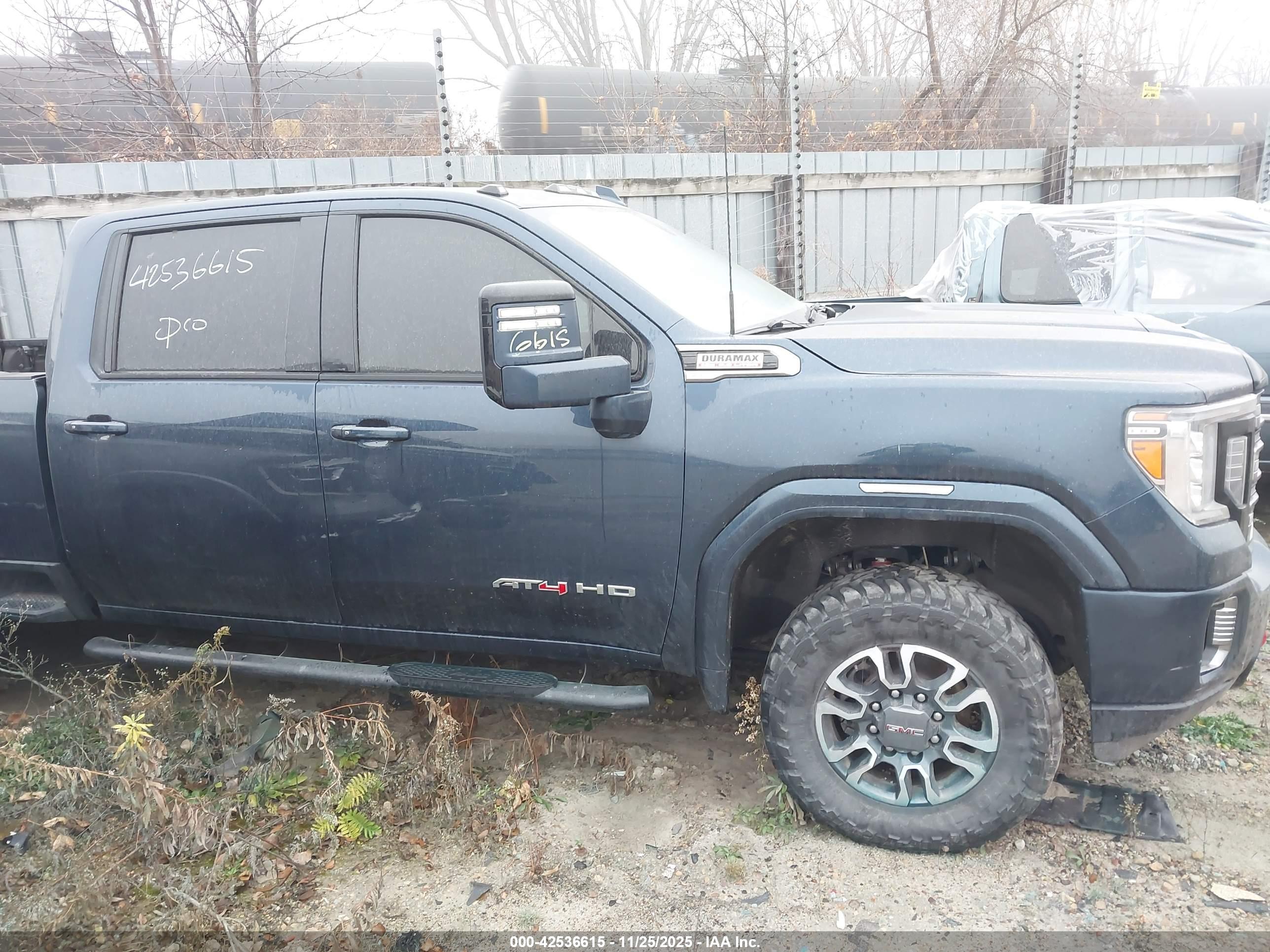 GMC SIERRA image 9