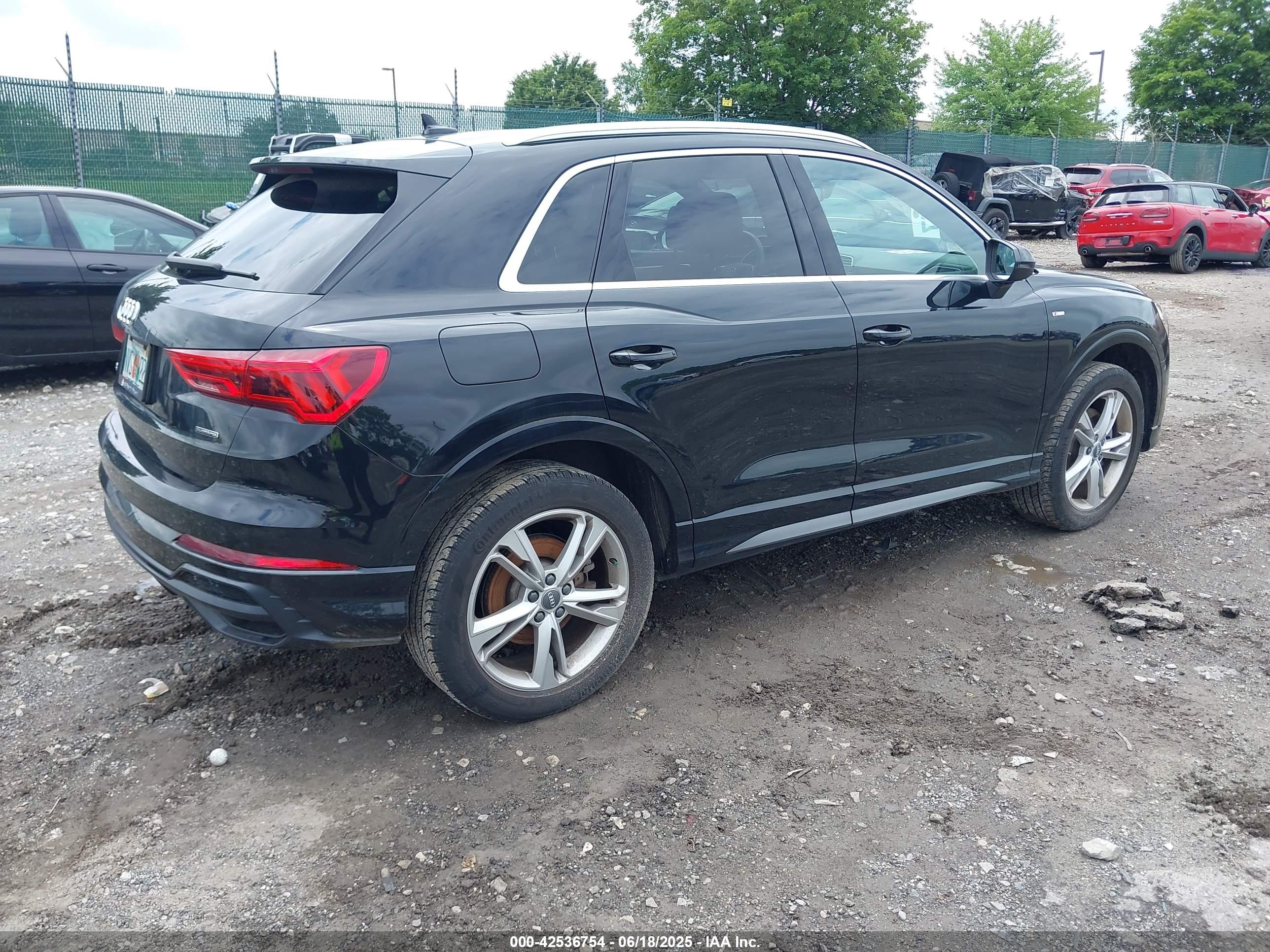 AUDI Q3 image 4