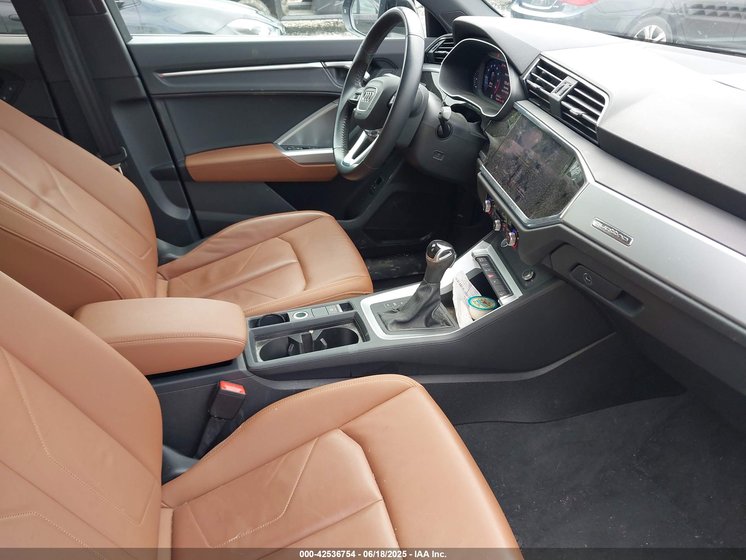 AUDI Q3 image 5