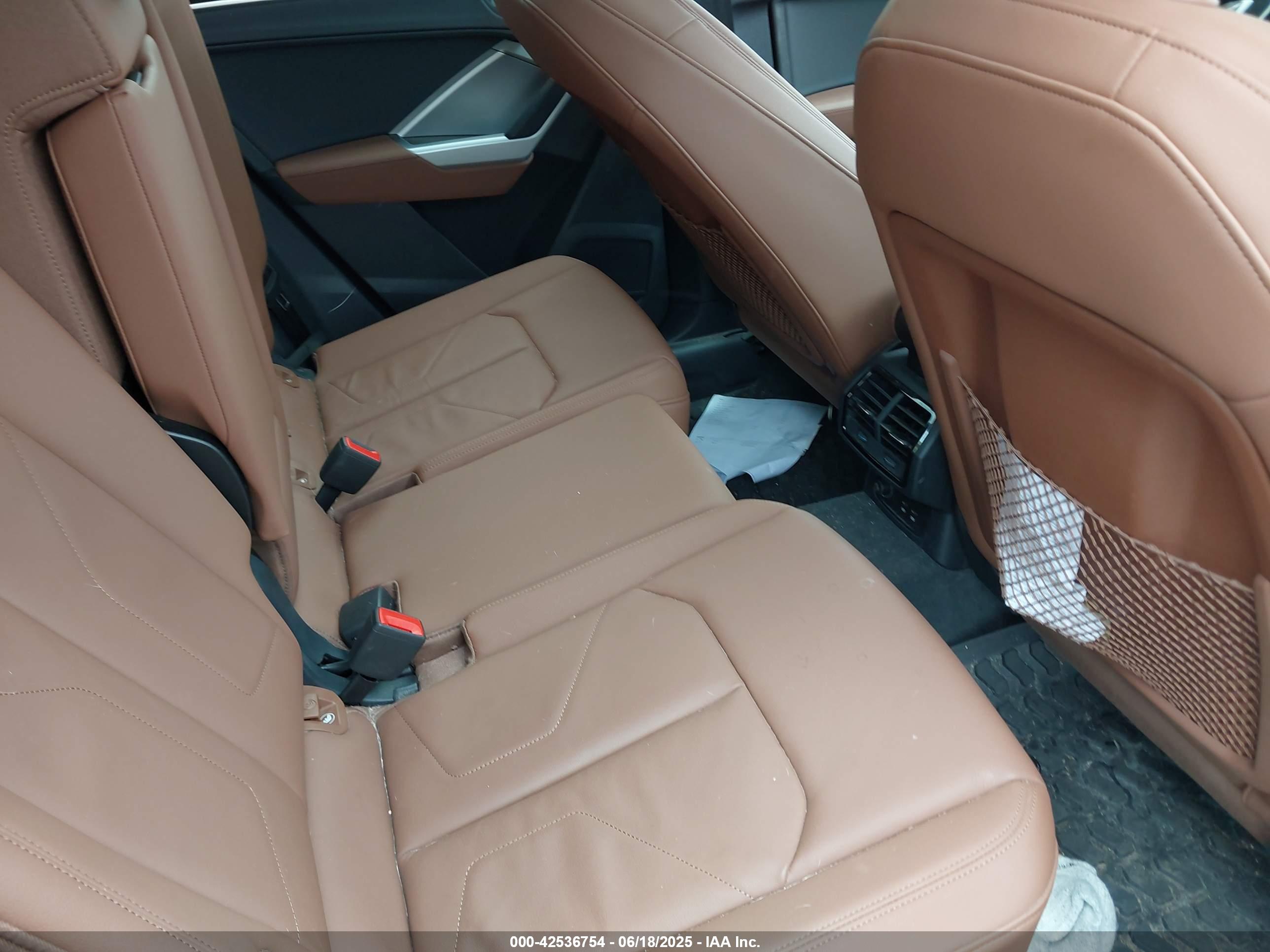 AUDI Q3 image 8