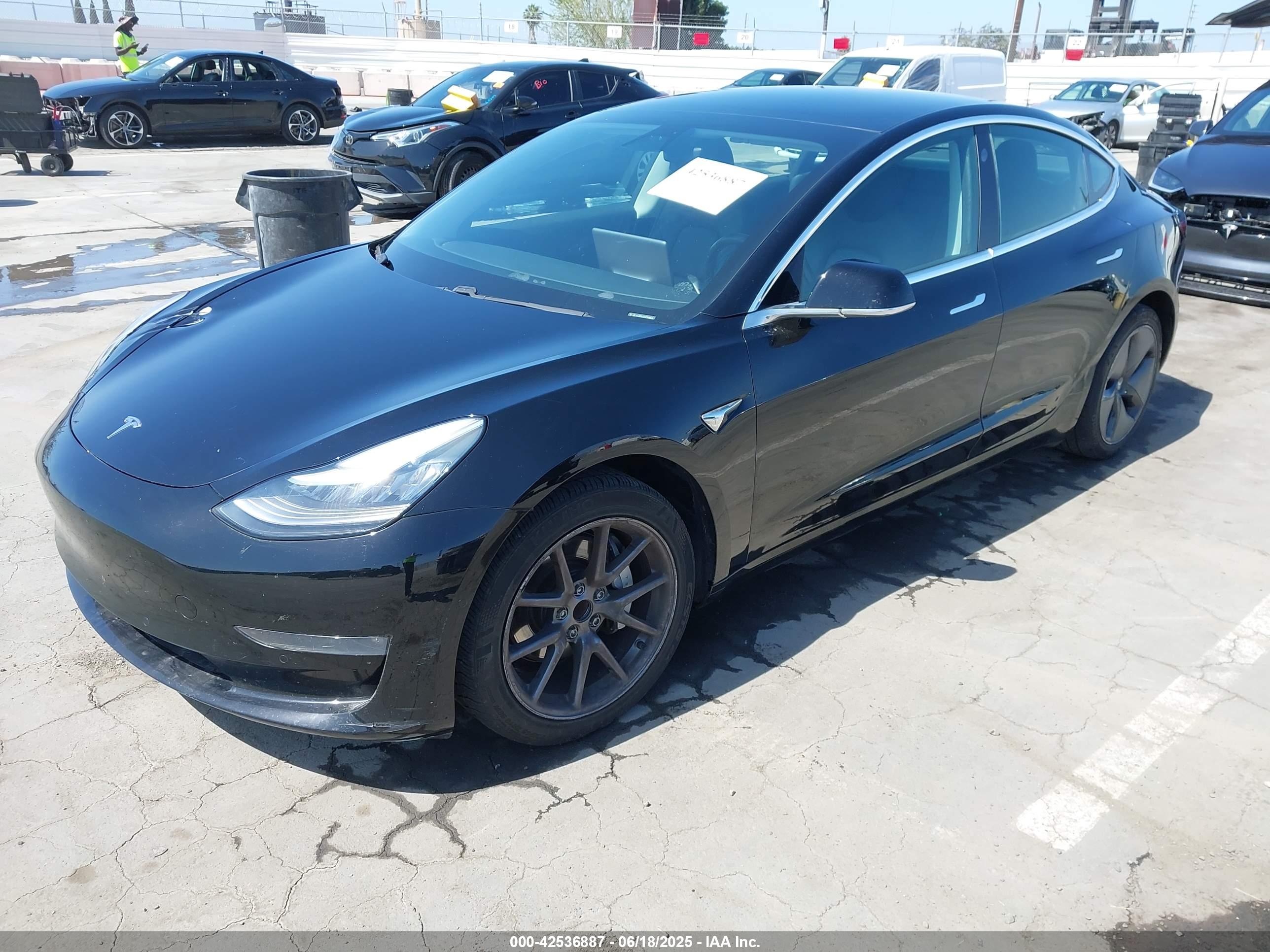 TESLA MODEL image 2