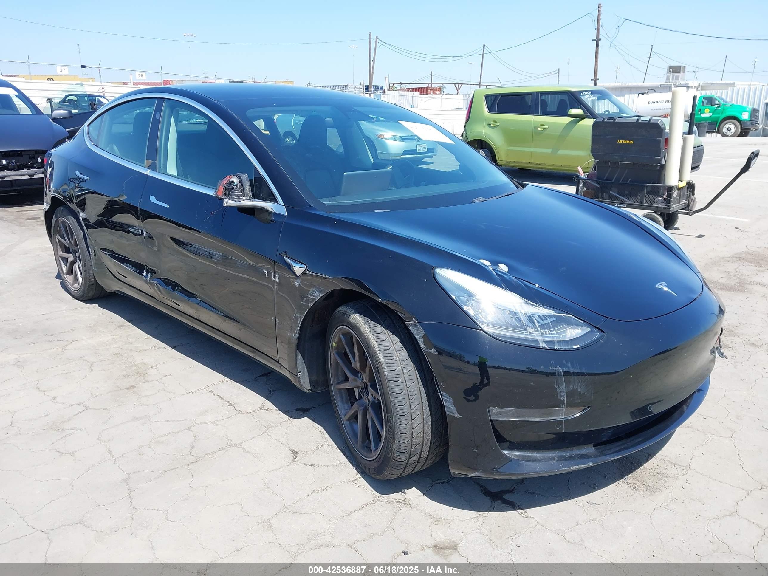 TESLA MODEL image 6
