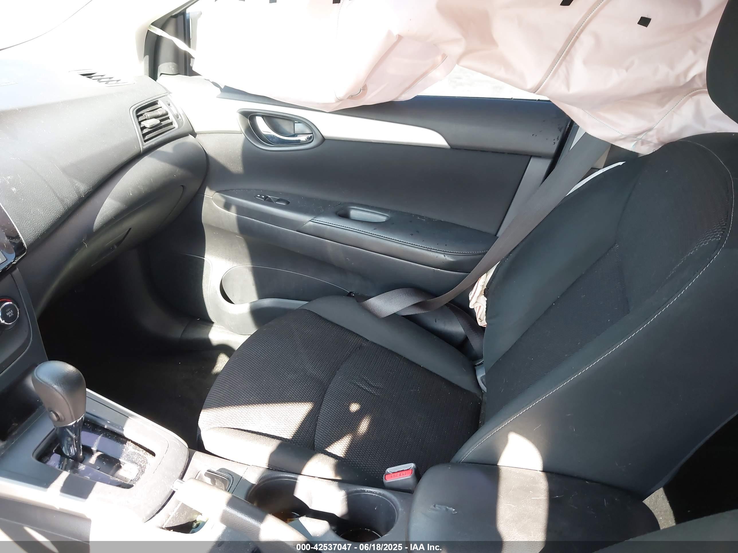 NISSAN SENTRA image 5