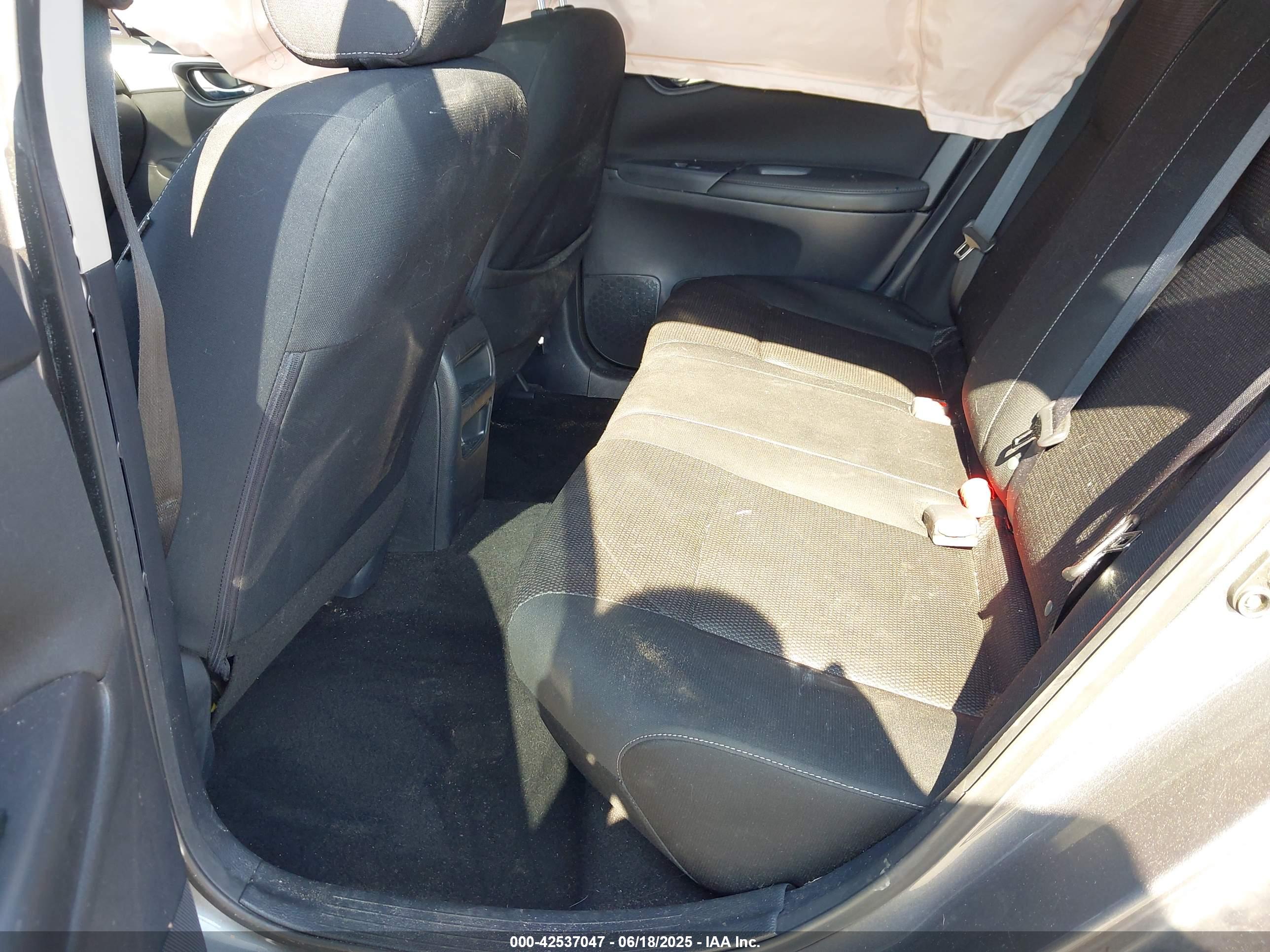 NISSAN SENTRA image 8