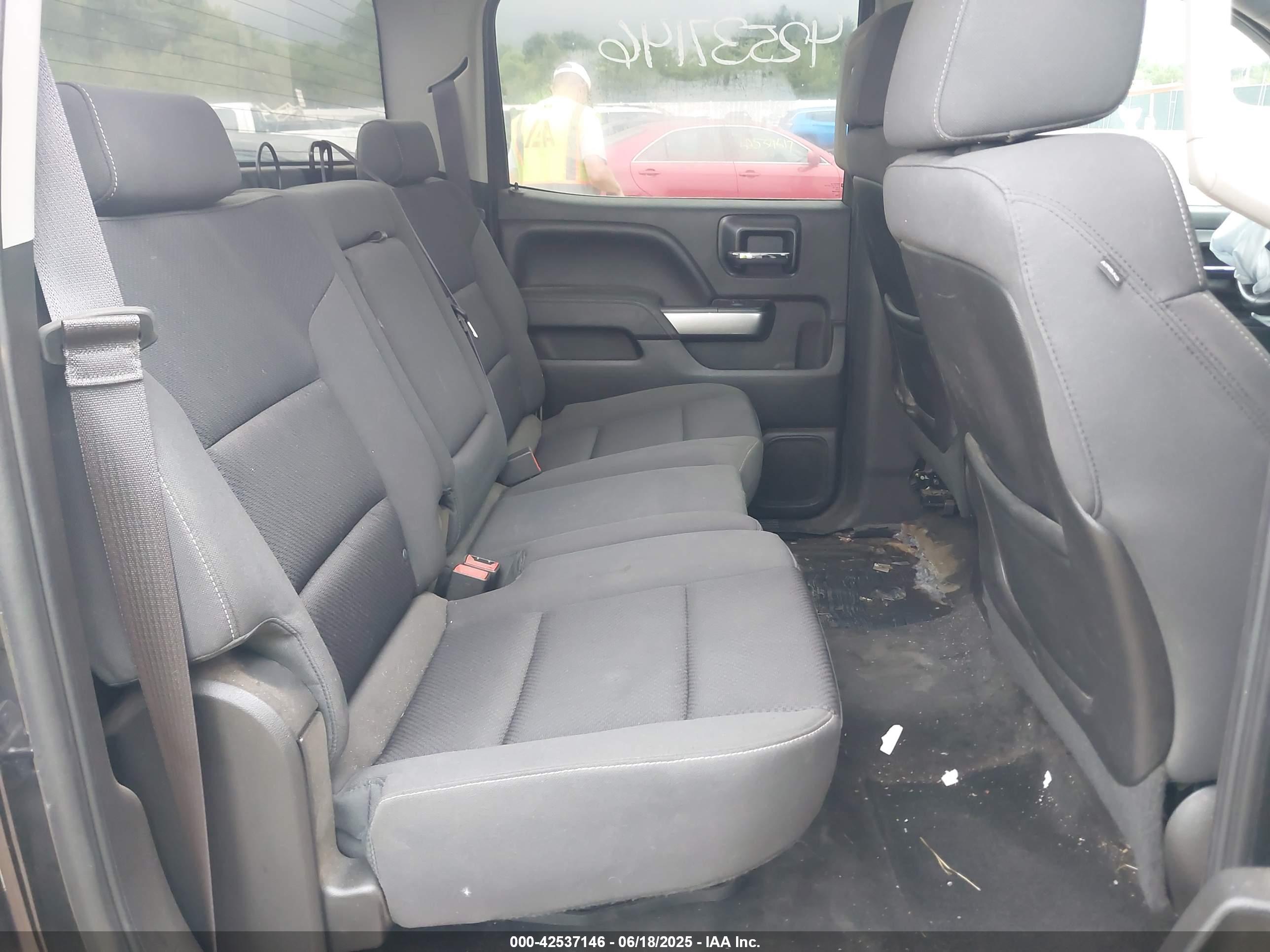 CHEVROLET SILVERADO image 8