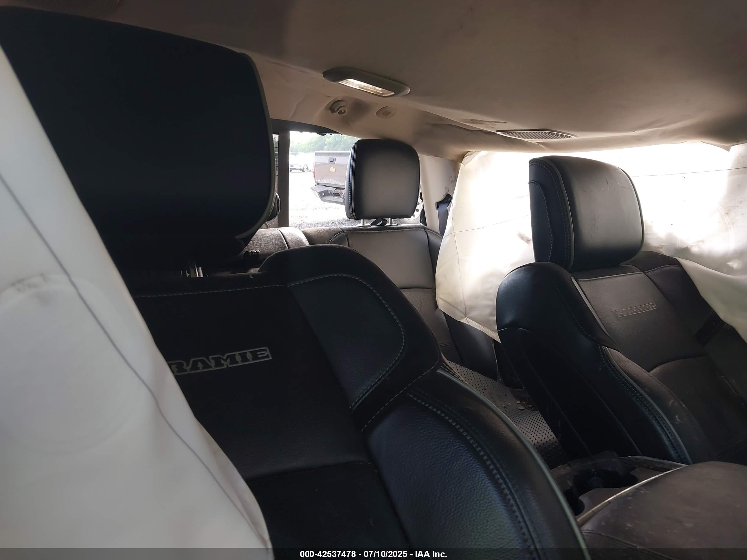 RAM 2500 image 8