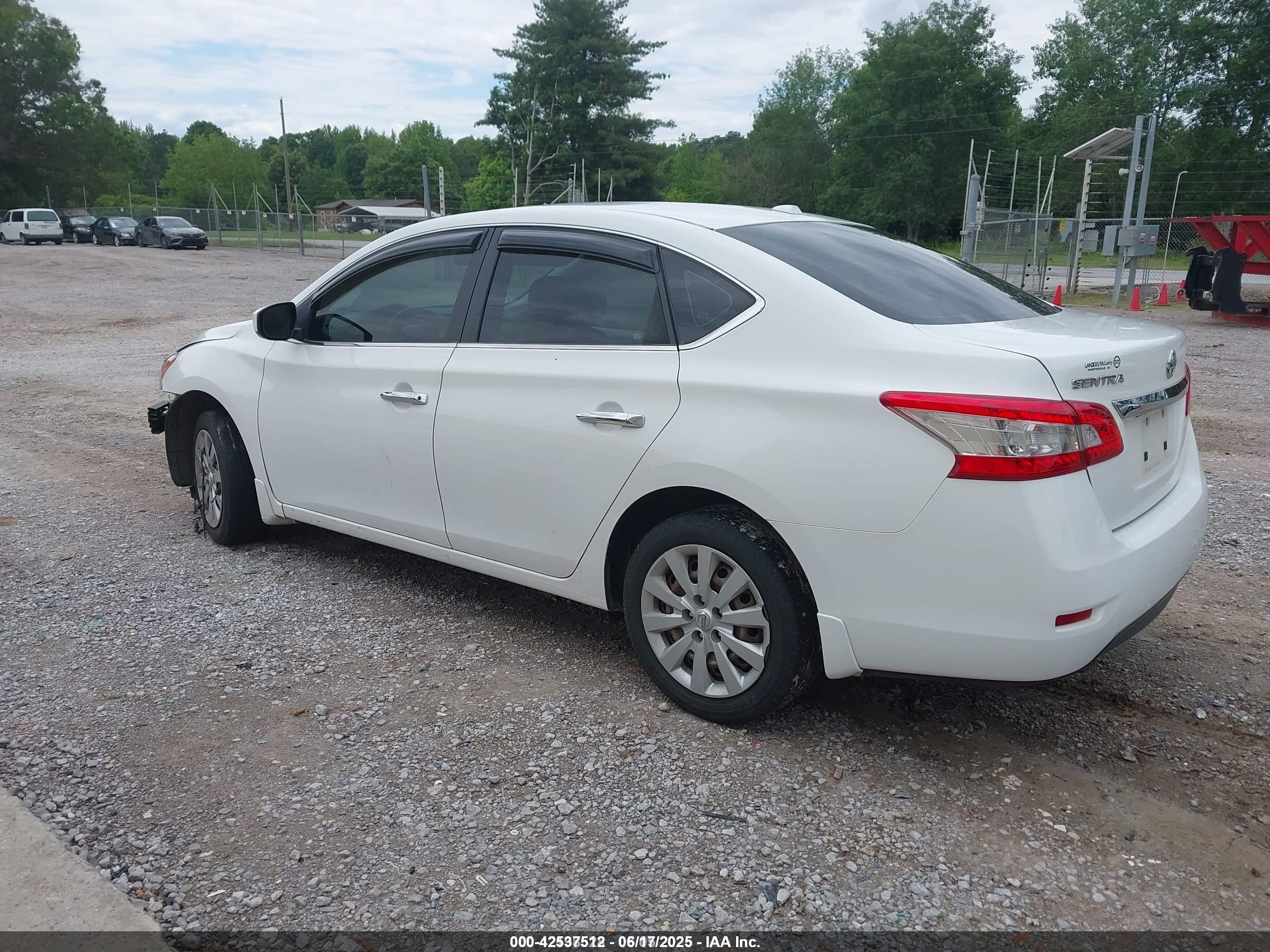 NISSAN SENTRA image 3