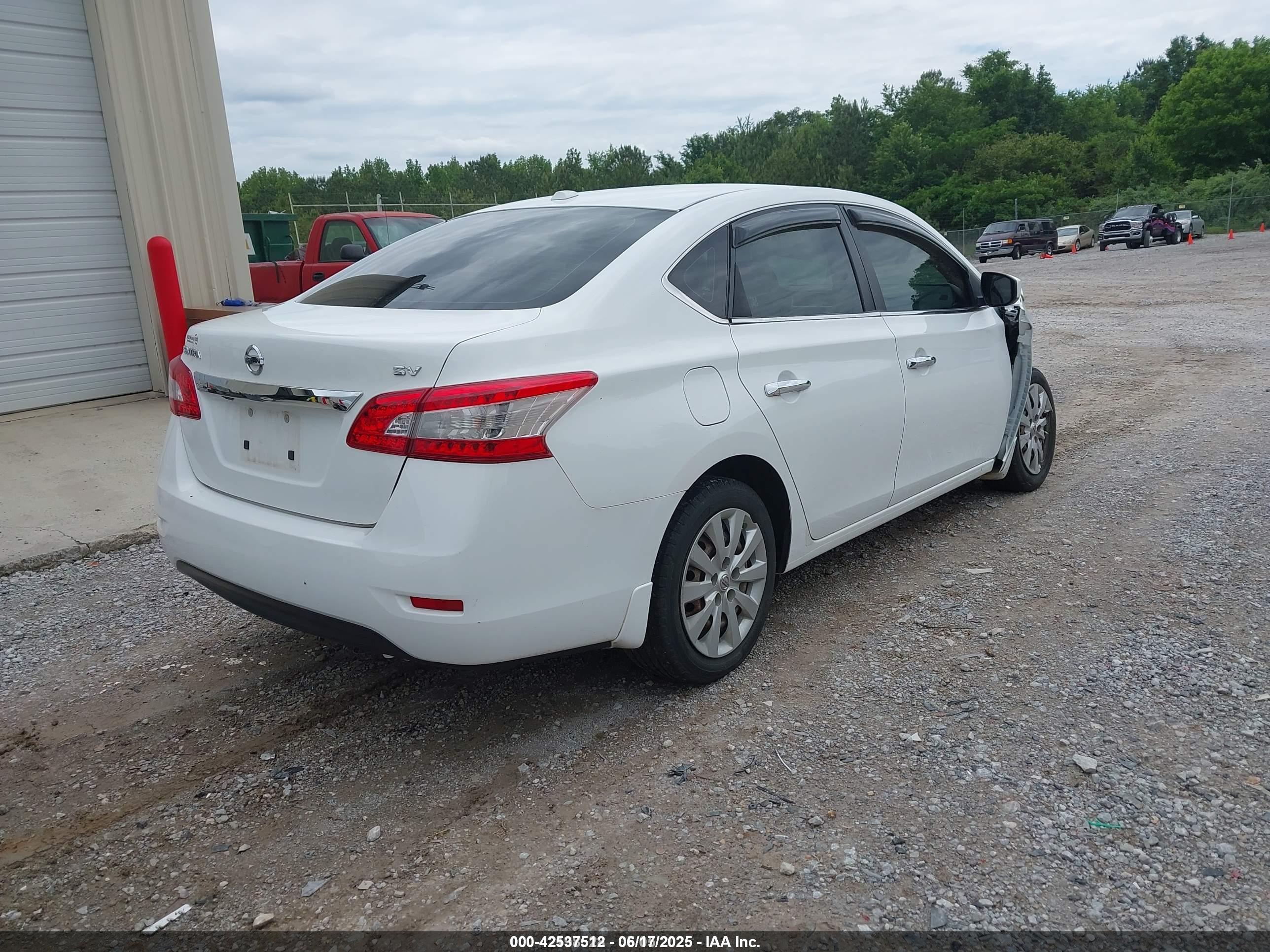 NISSAN SENTRA image 4