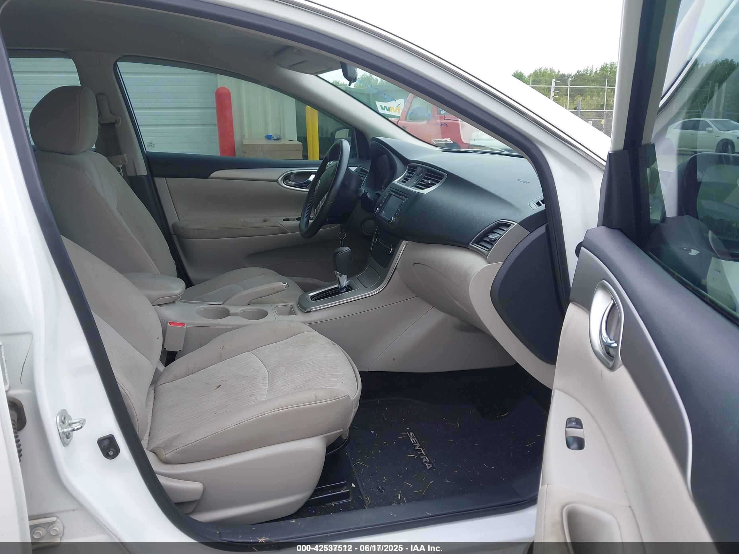 NISSAN SENTRA image 5