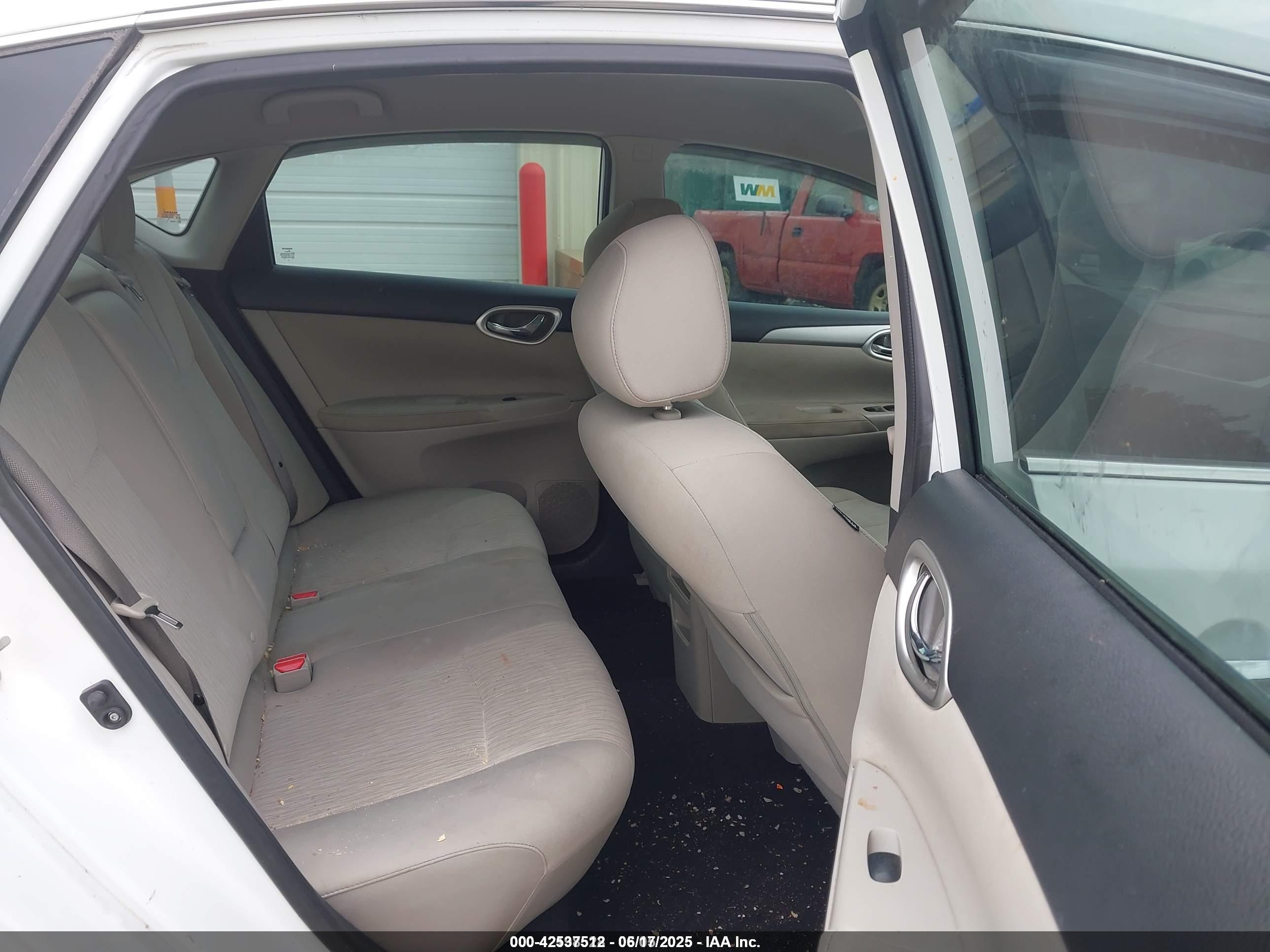 NISSAN SENTRA image 8