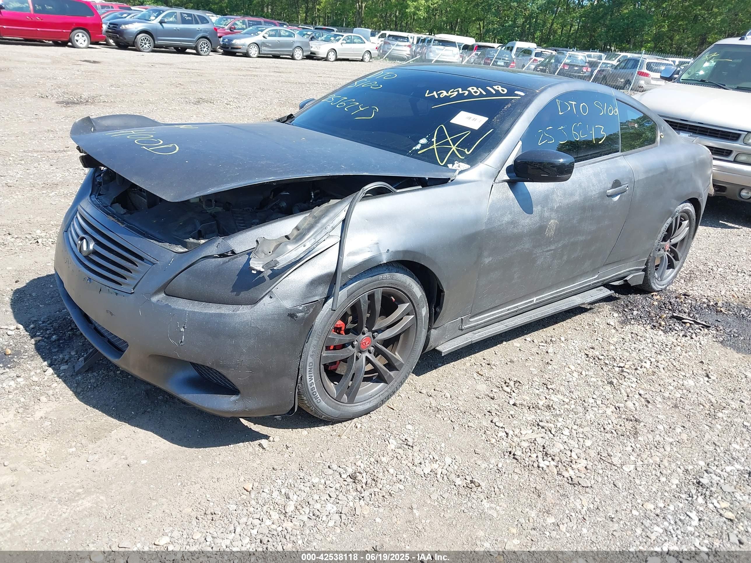 INFINITI G37 image 2