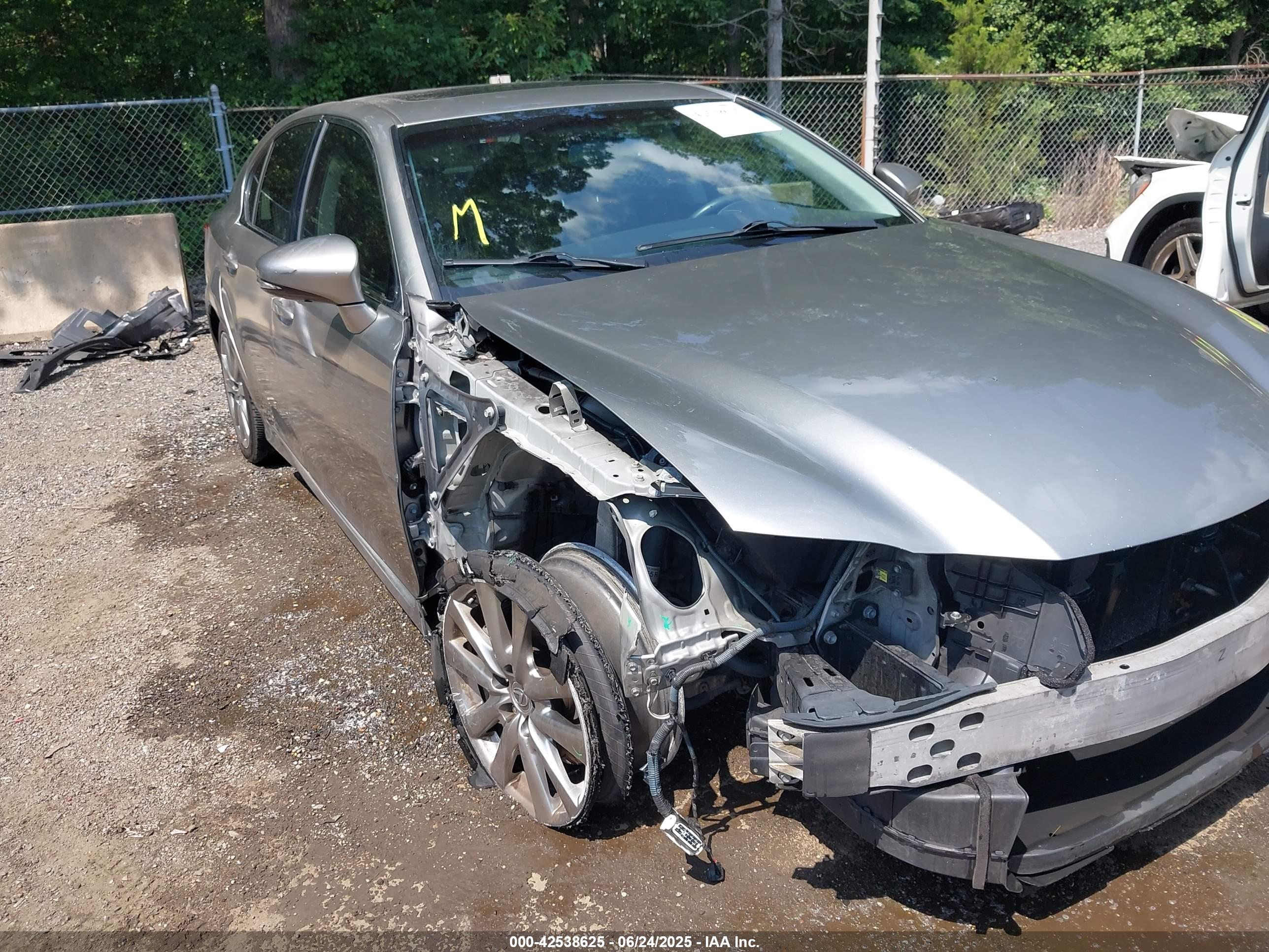 LEXUS GS image 6