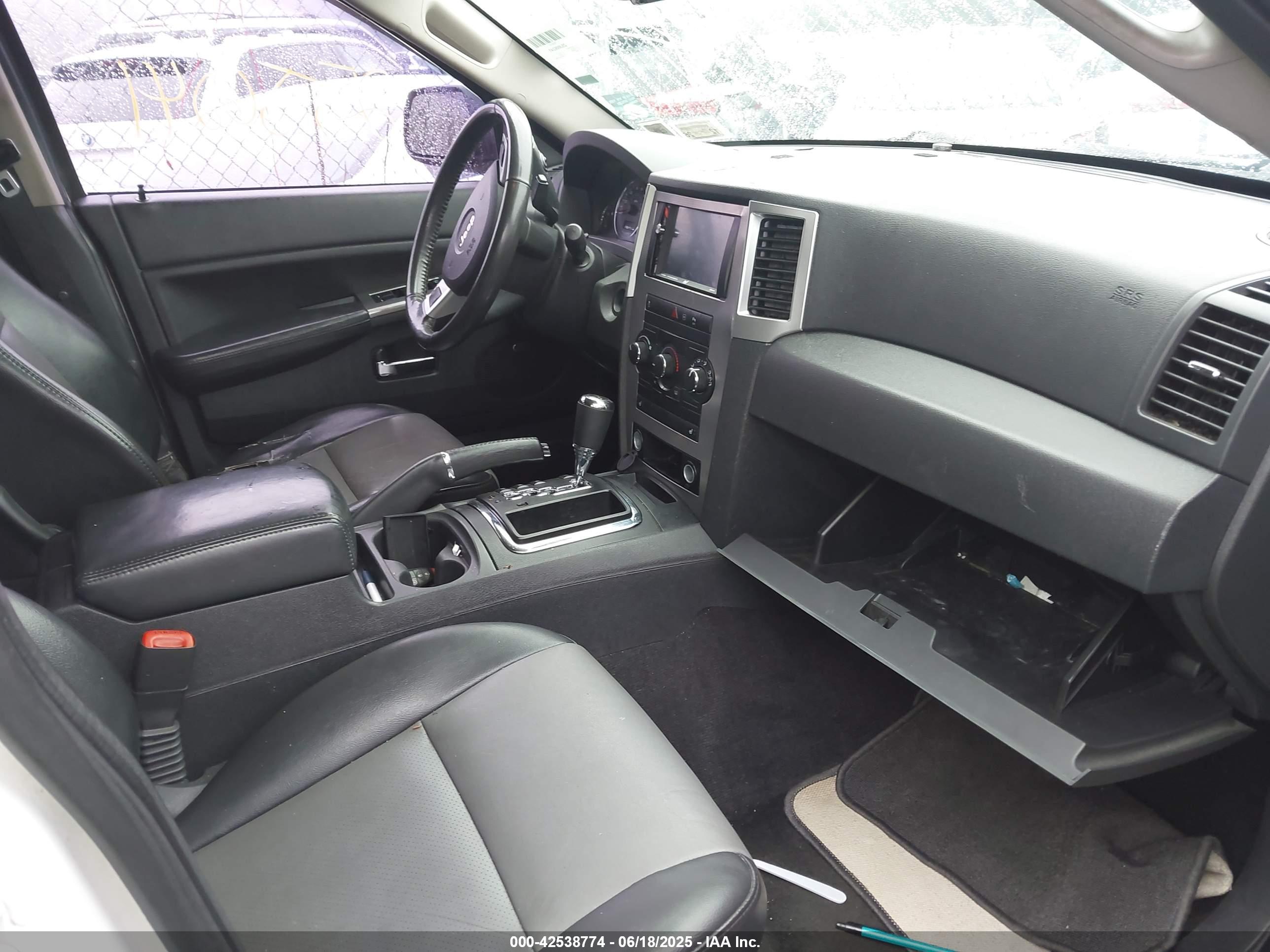 JEEP GRAND image 5