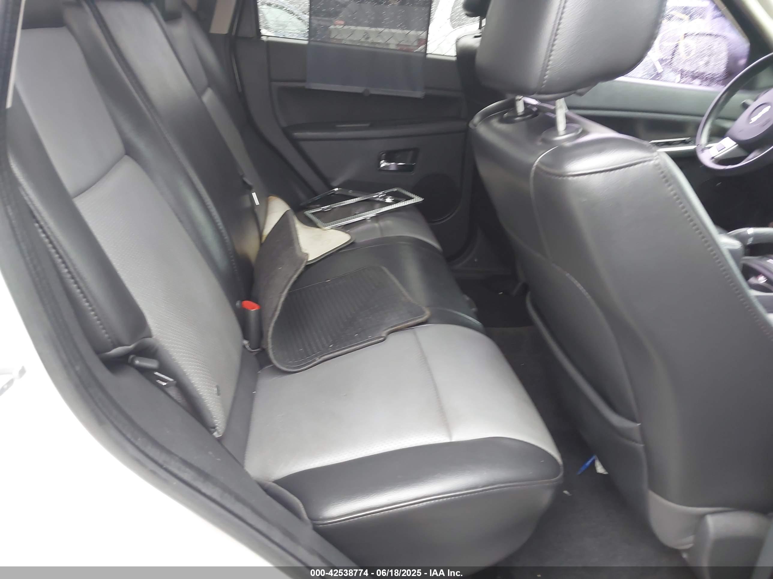 JEEP GRAND image 8