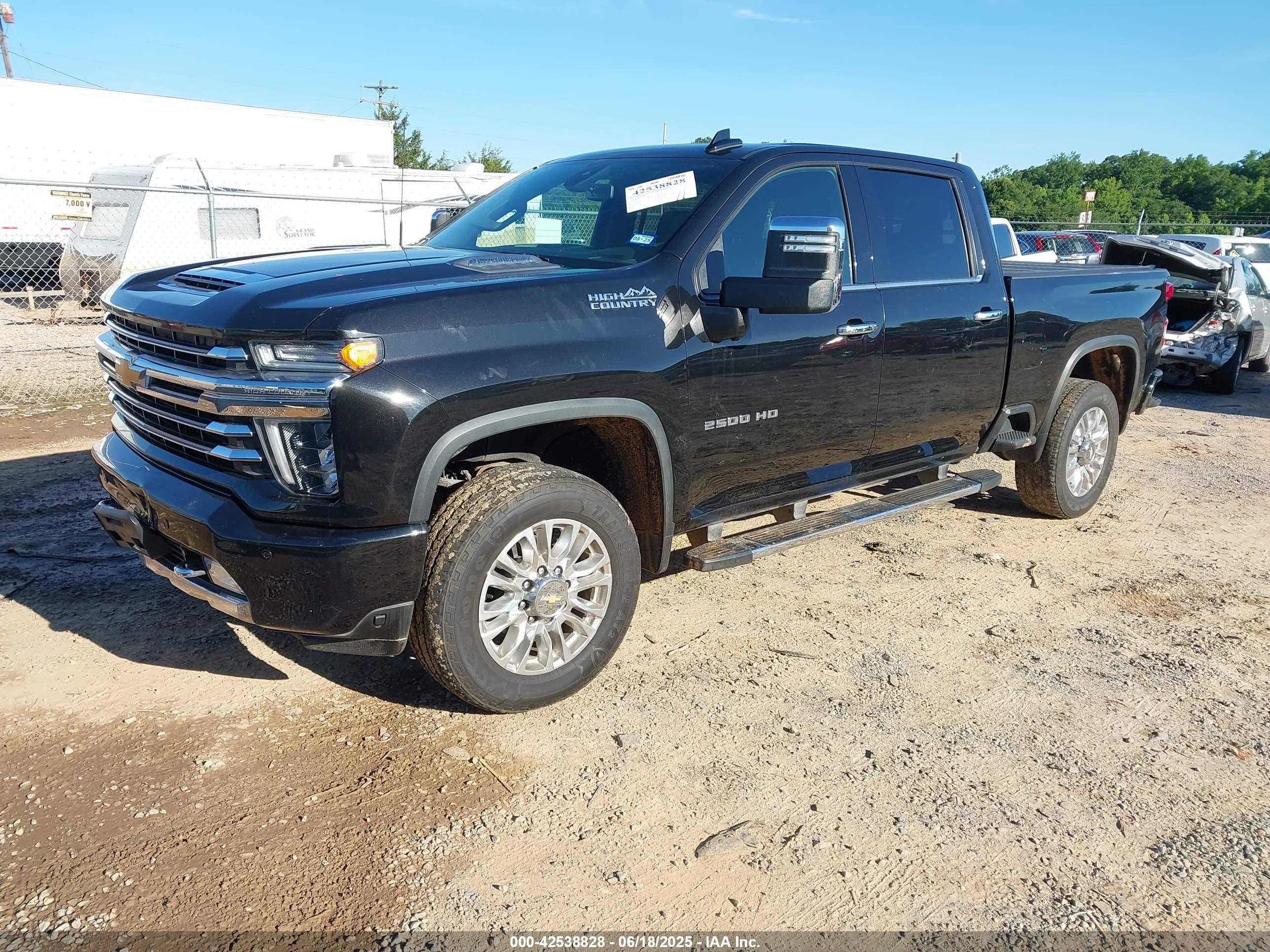 CHEVROLET SILVERADO image 2