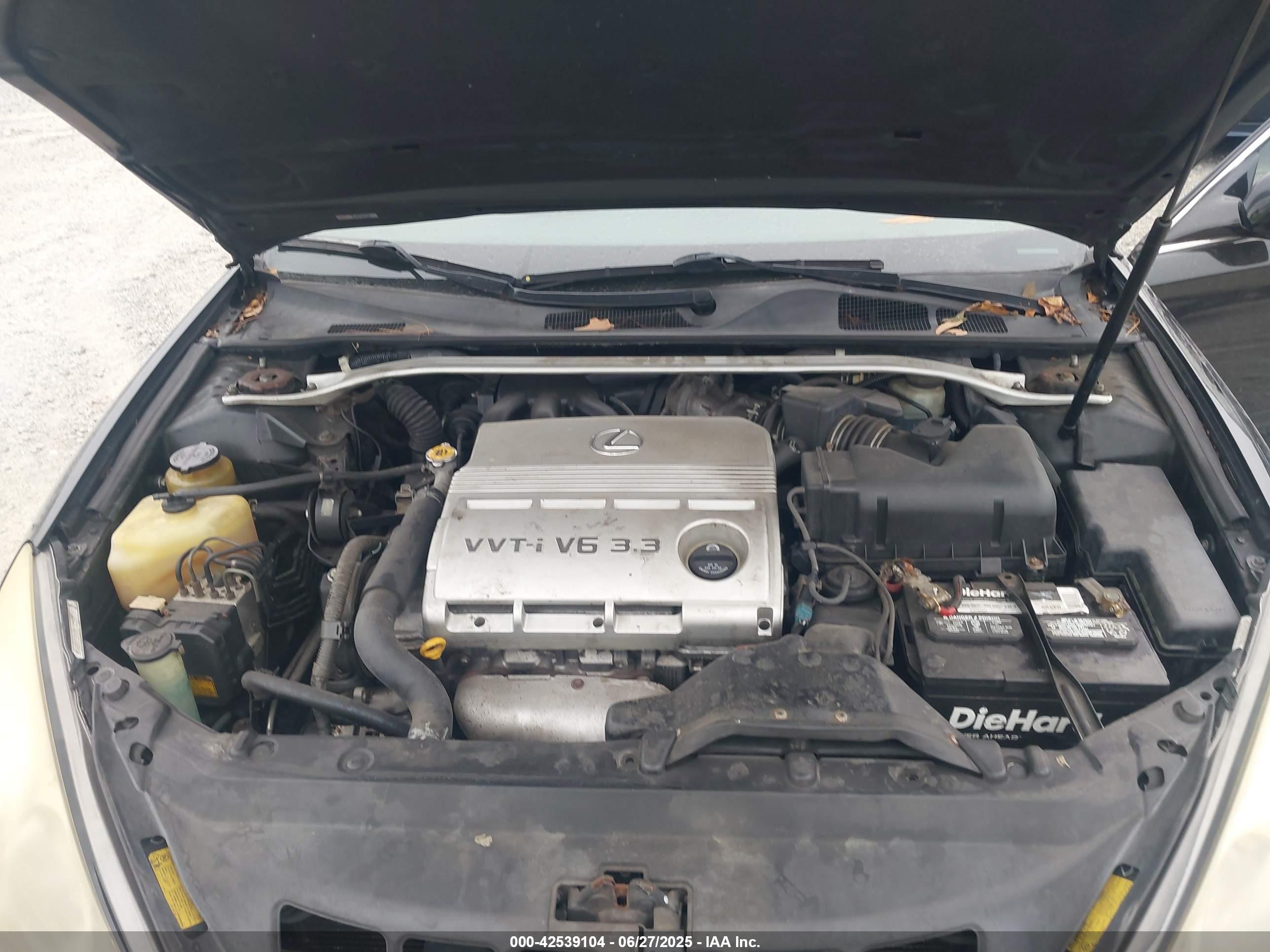 LEXUS ES image 10