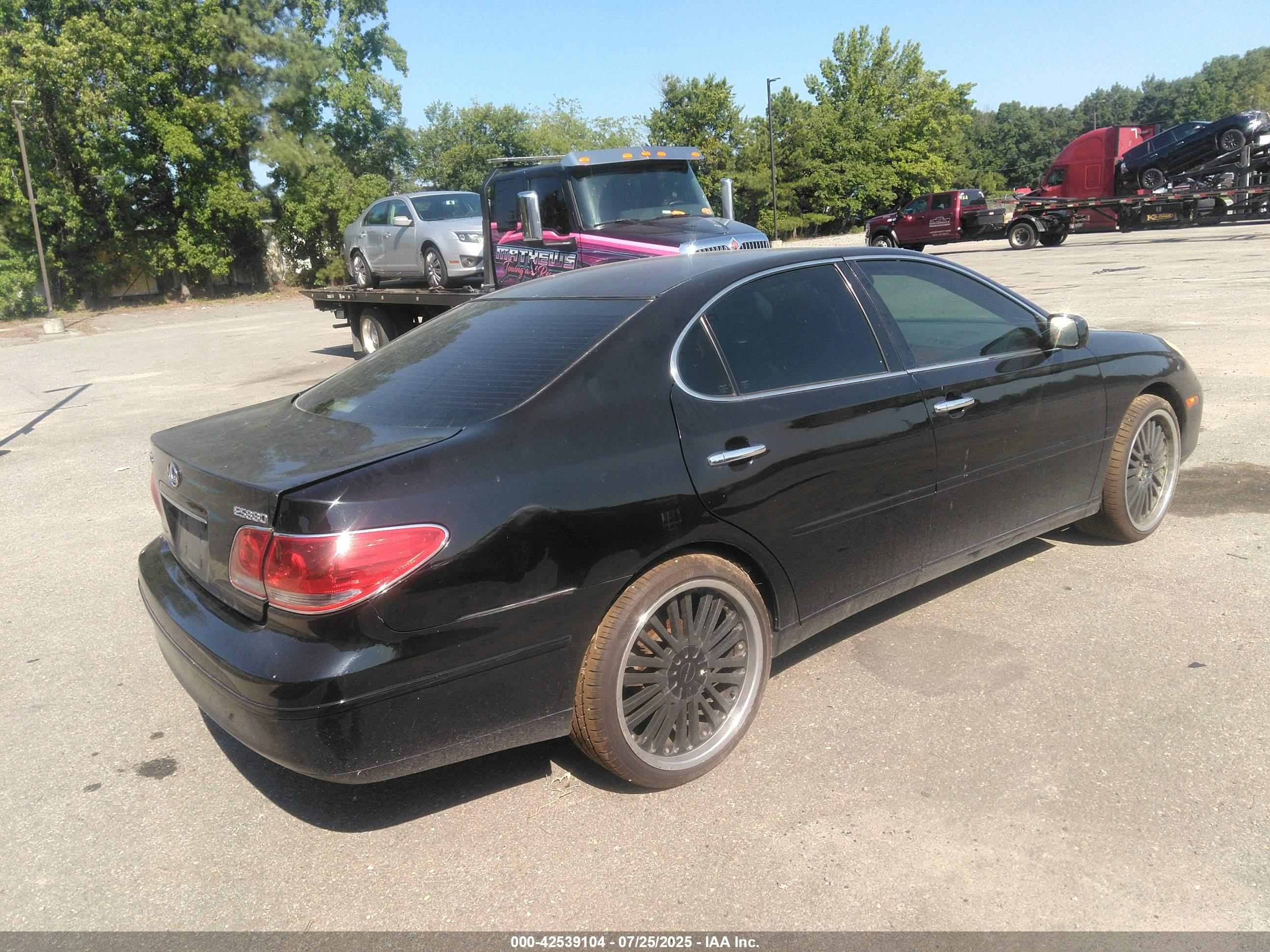 LEXUS ES image 4