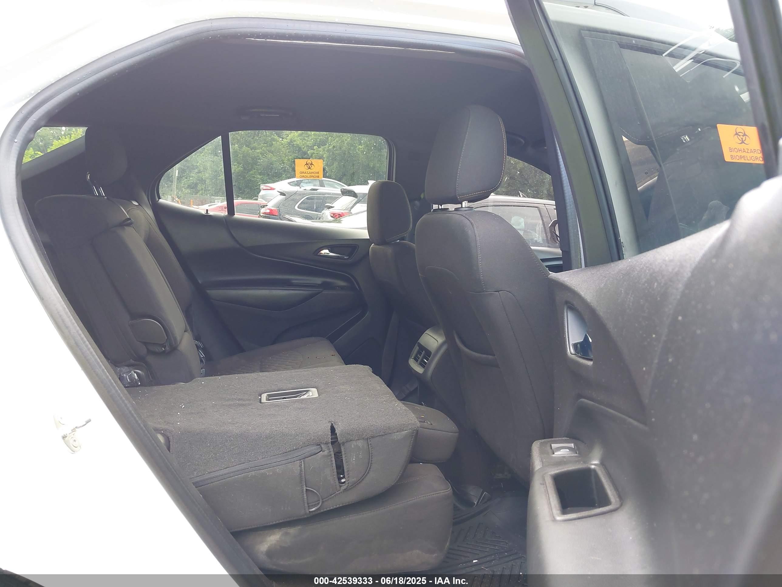 CHEVROLET EQUINOX image 8