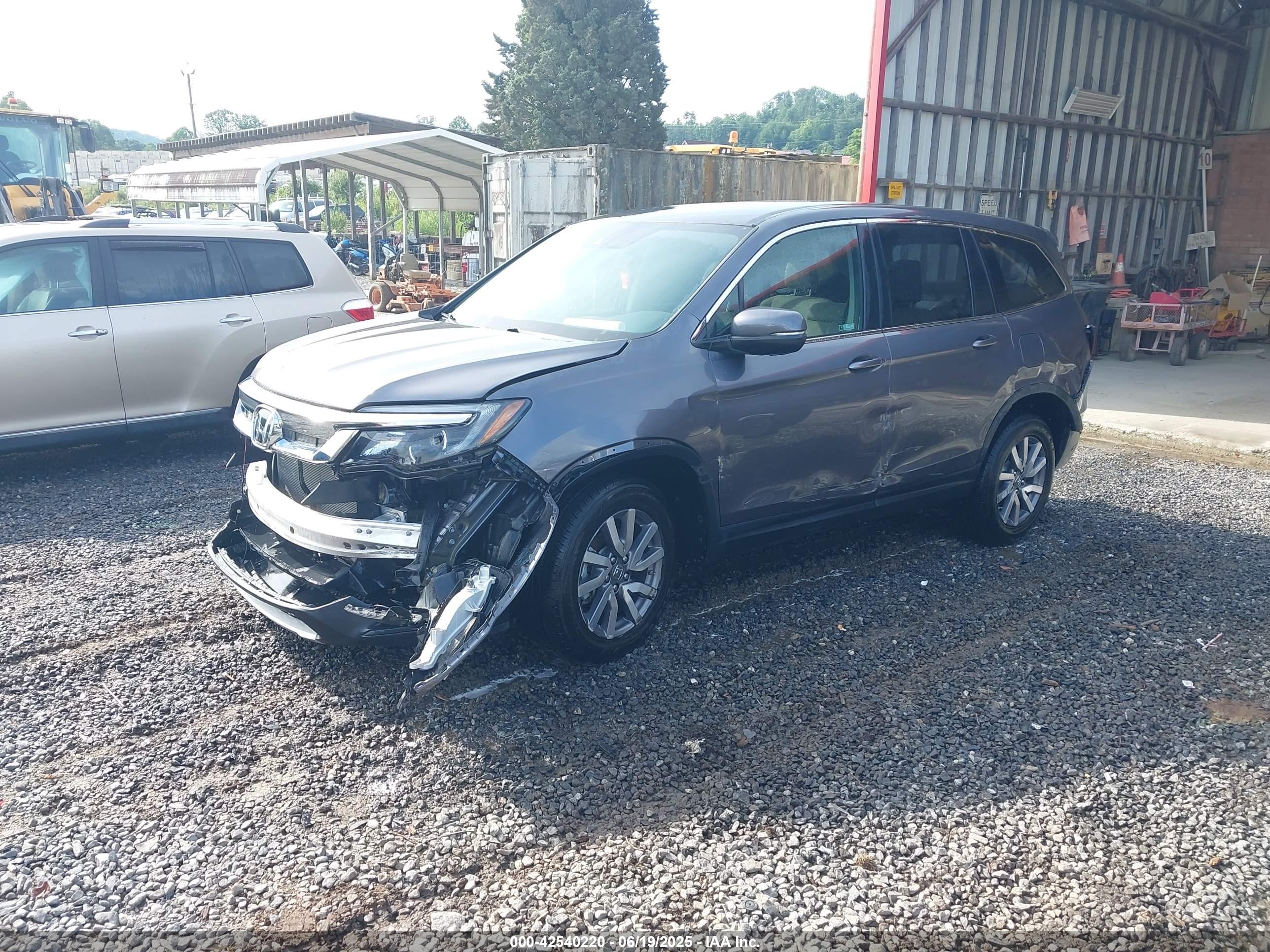HONDA PILOT image 2