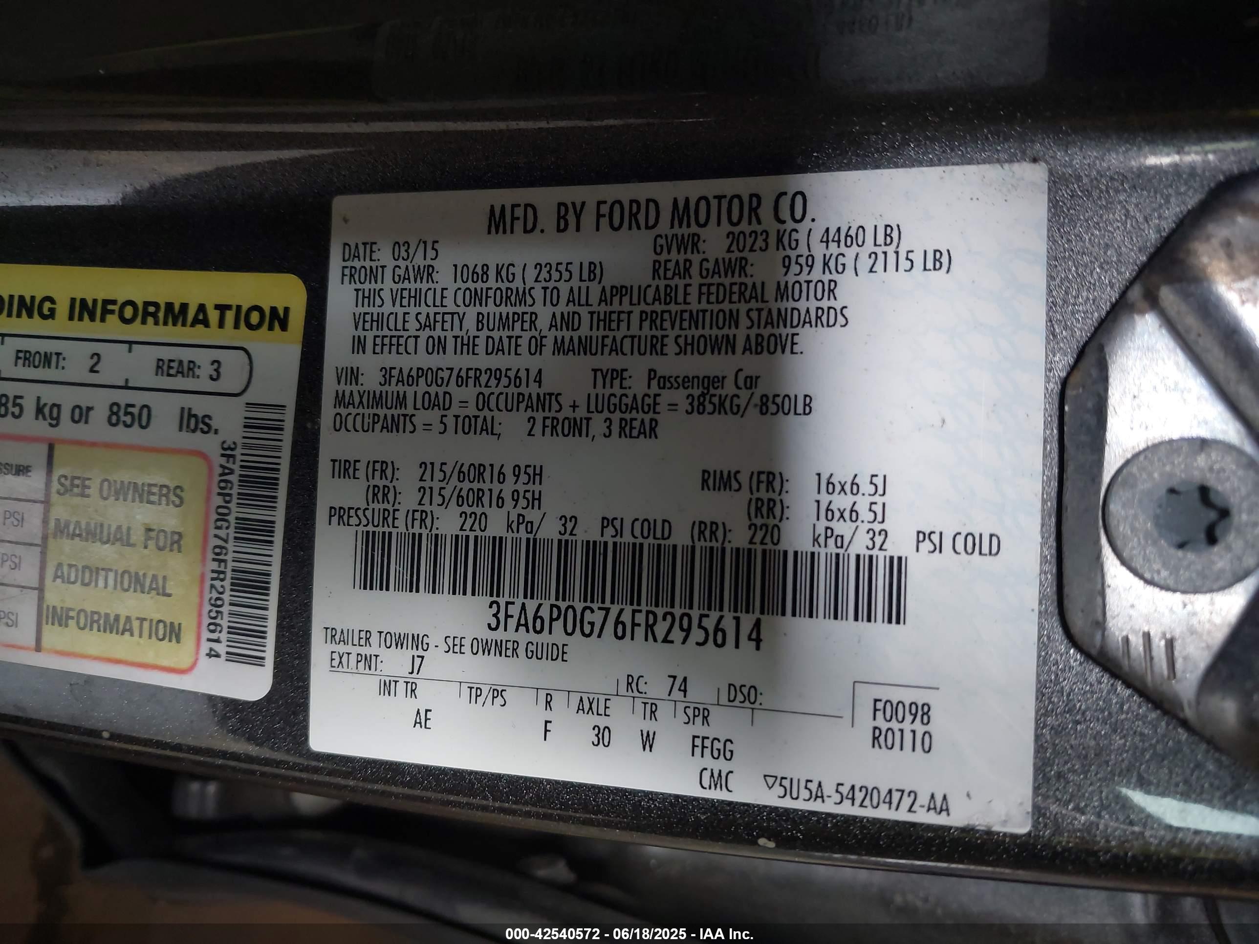 FORD FUSION image 9