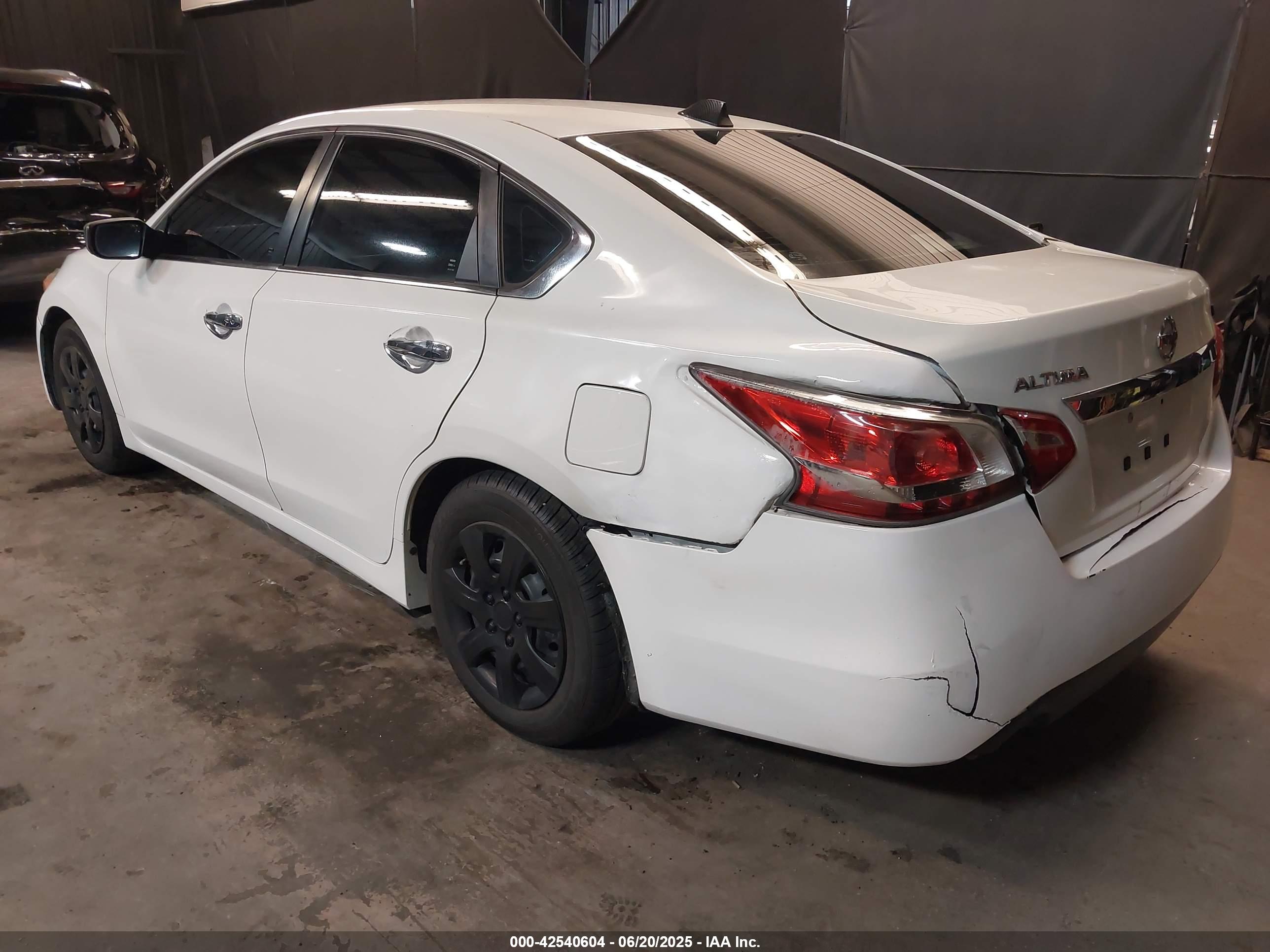 NISSAN ALTIMA image 3