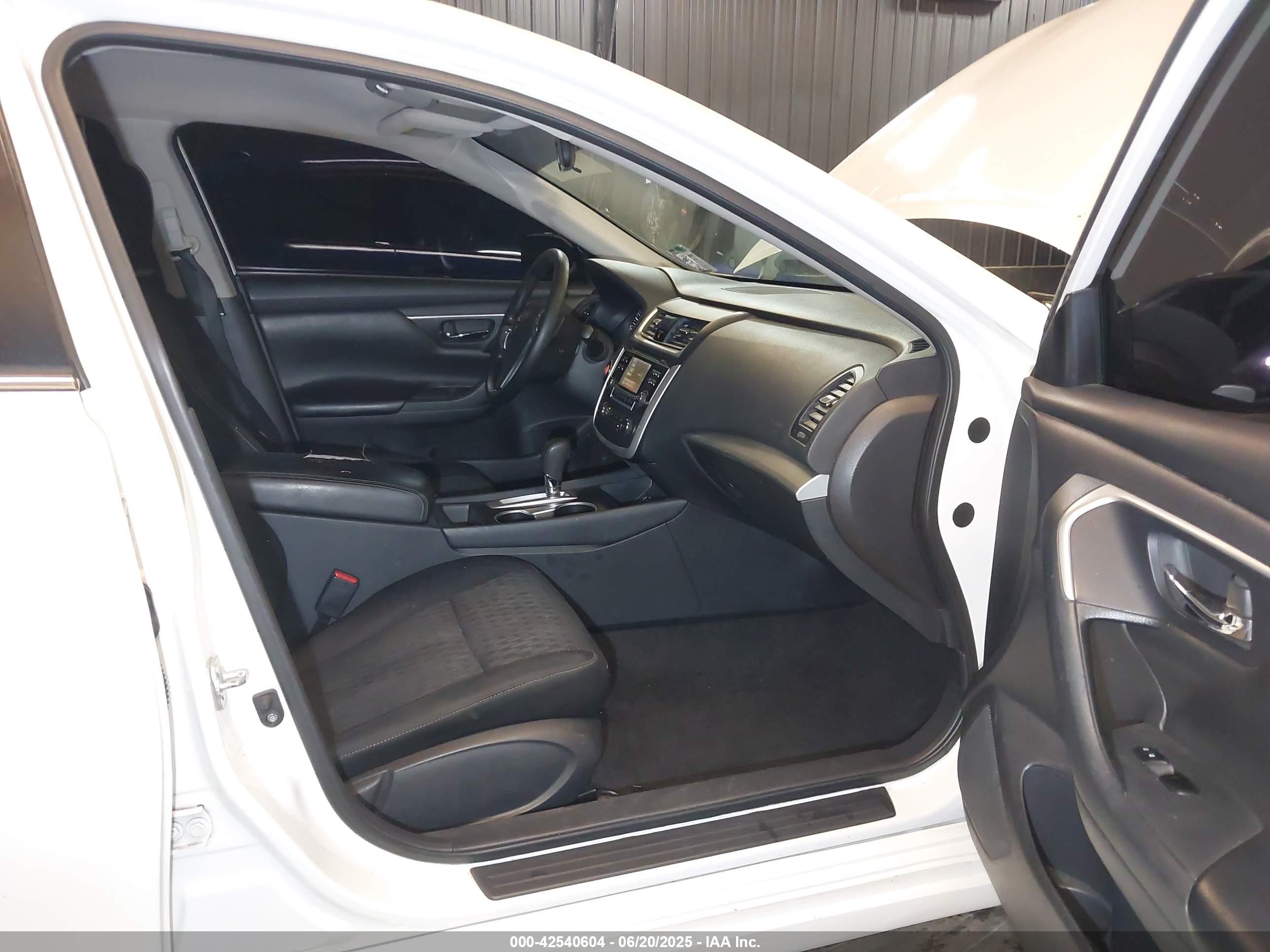 NISSAN ALTIMA image 5