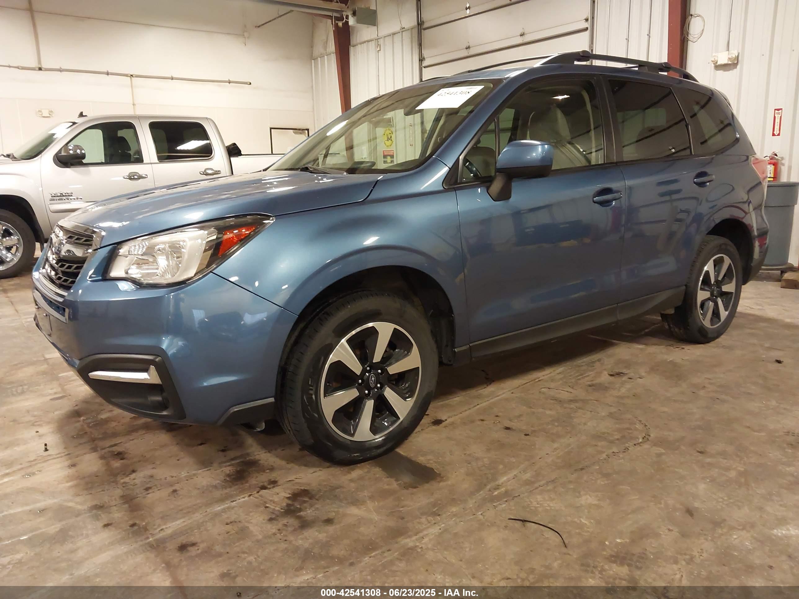 SUBARU FORESTER image 2