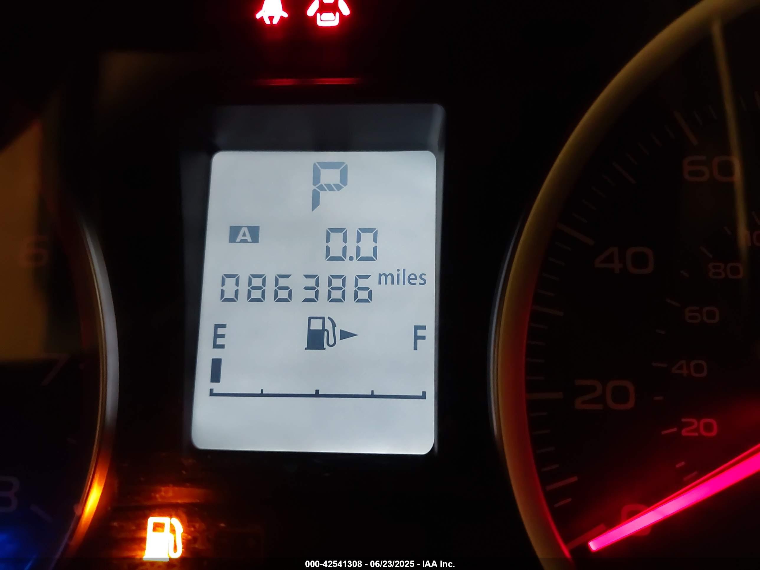 SUBARU FORESTER image 7