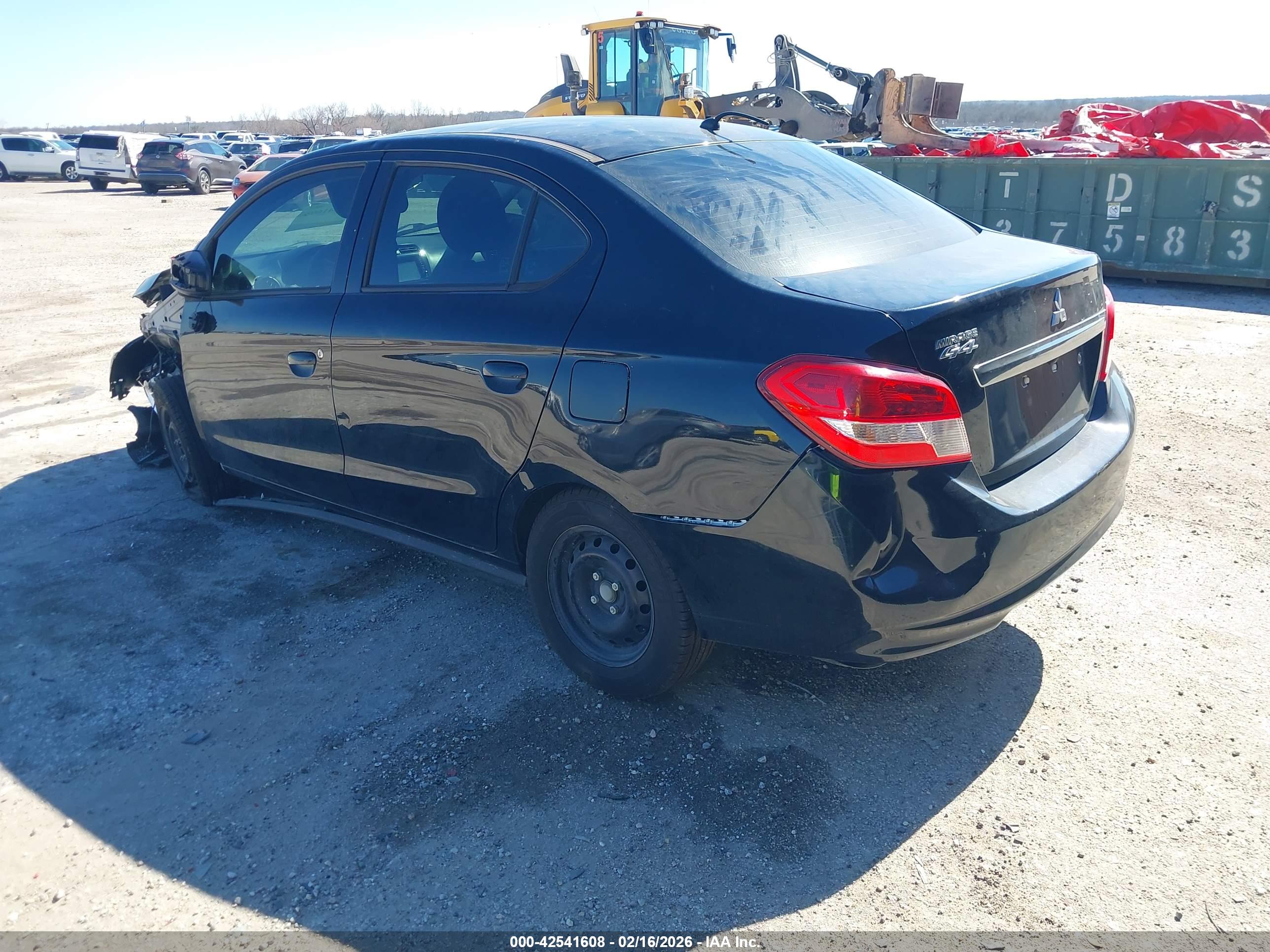 MITSUBISHI MIRAGE image 3