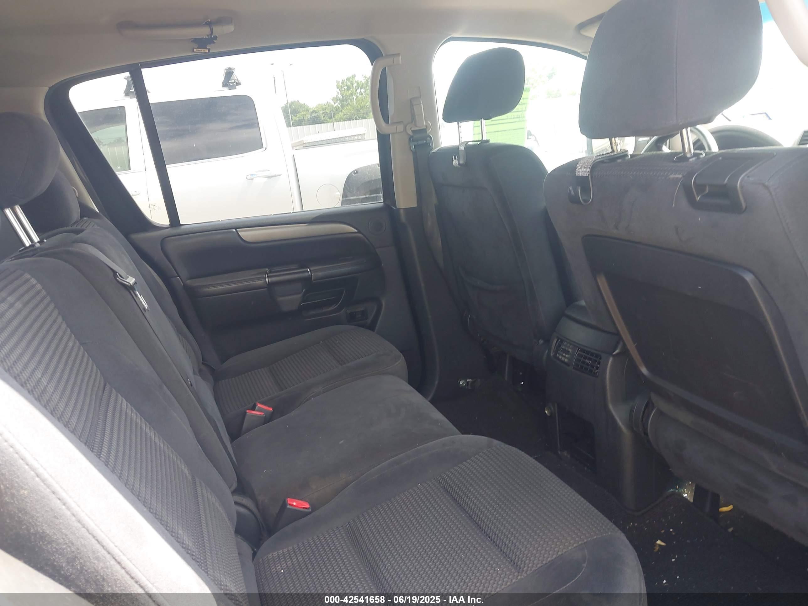 NISSAN ARMADA image 8