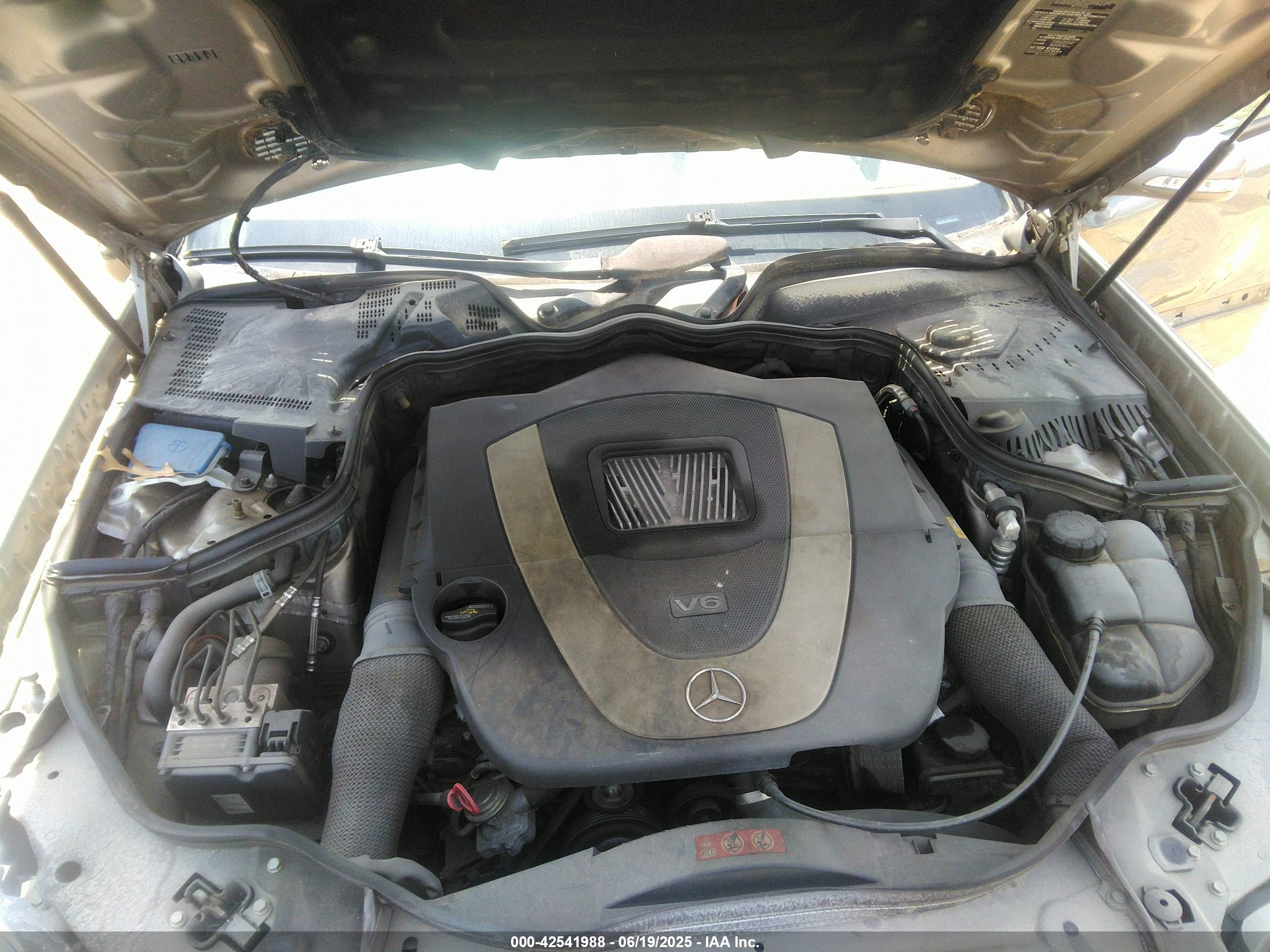 MERCEDES-BENZ E image 10