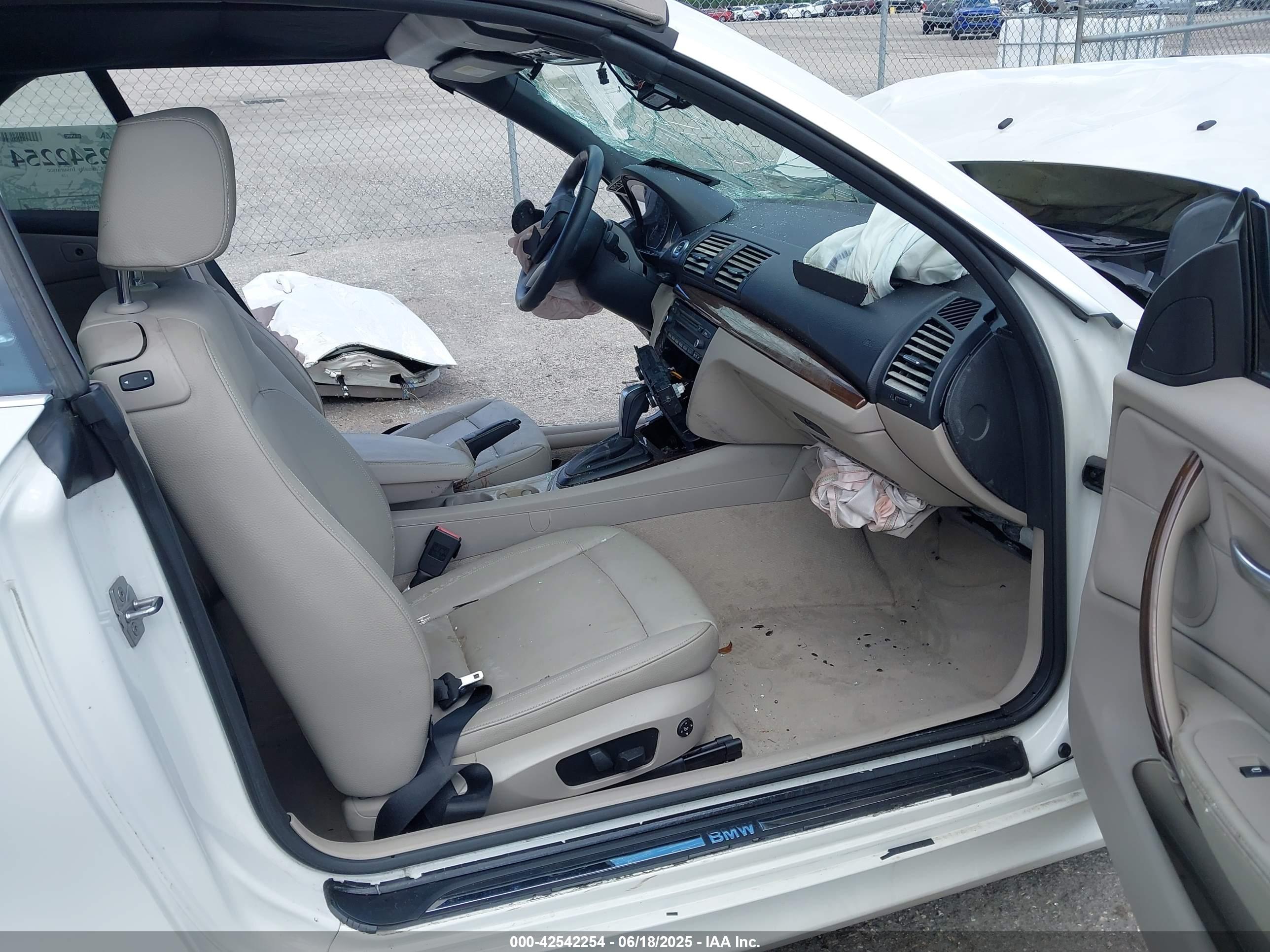 BMW 128I image 5