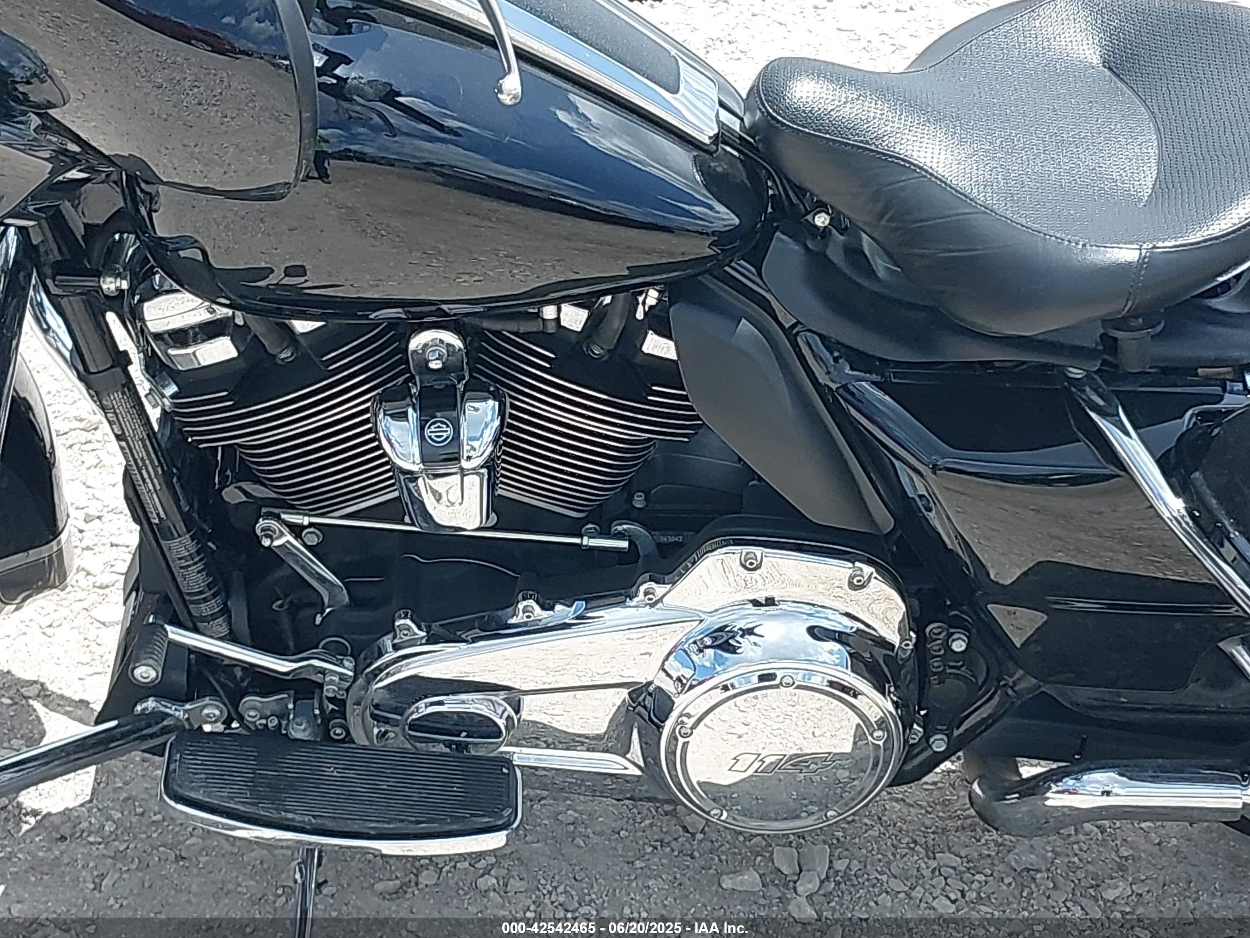 HARLEY-DAVIDSON FLHTP image 9