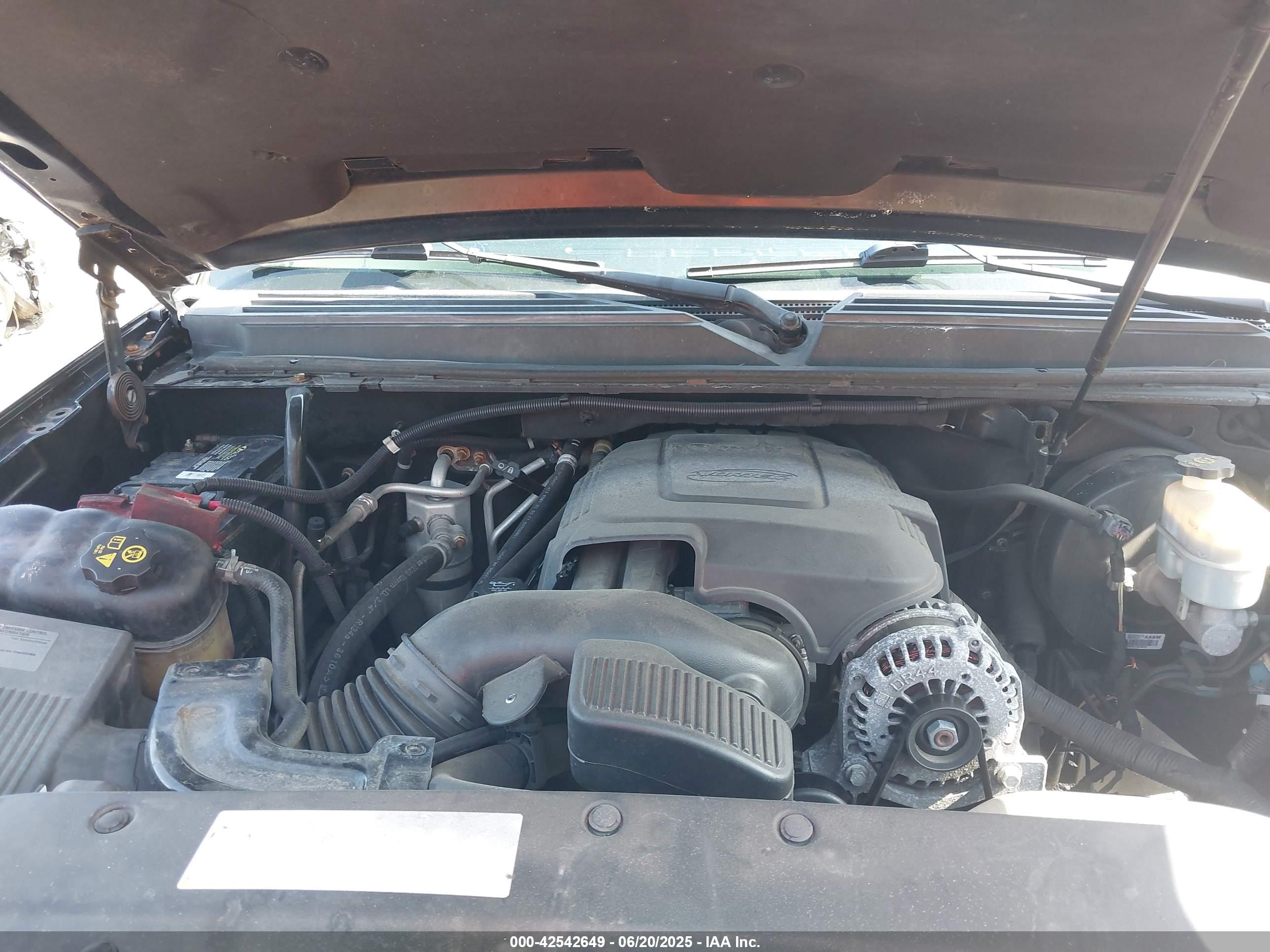 CHEVROLET SUBURBAN image 10