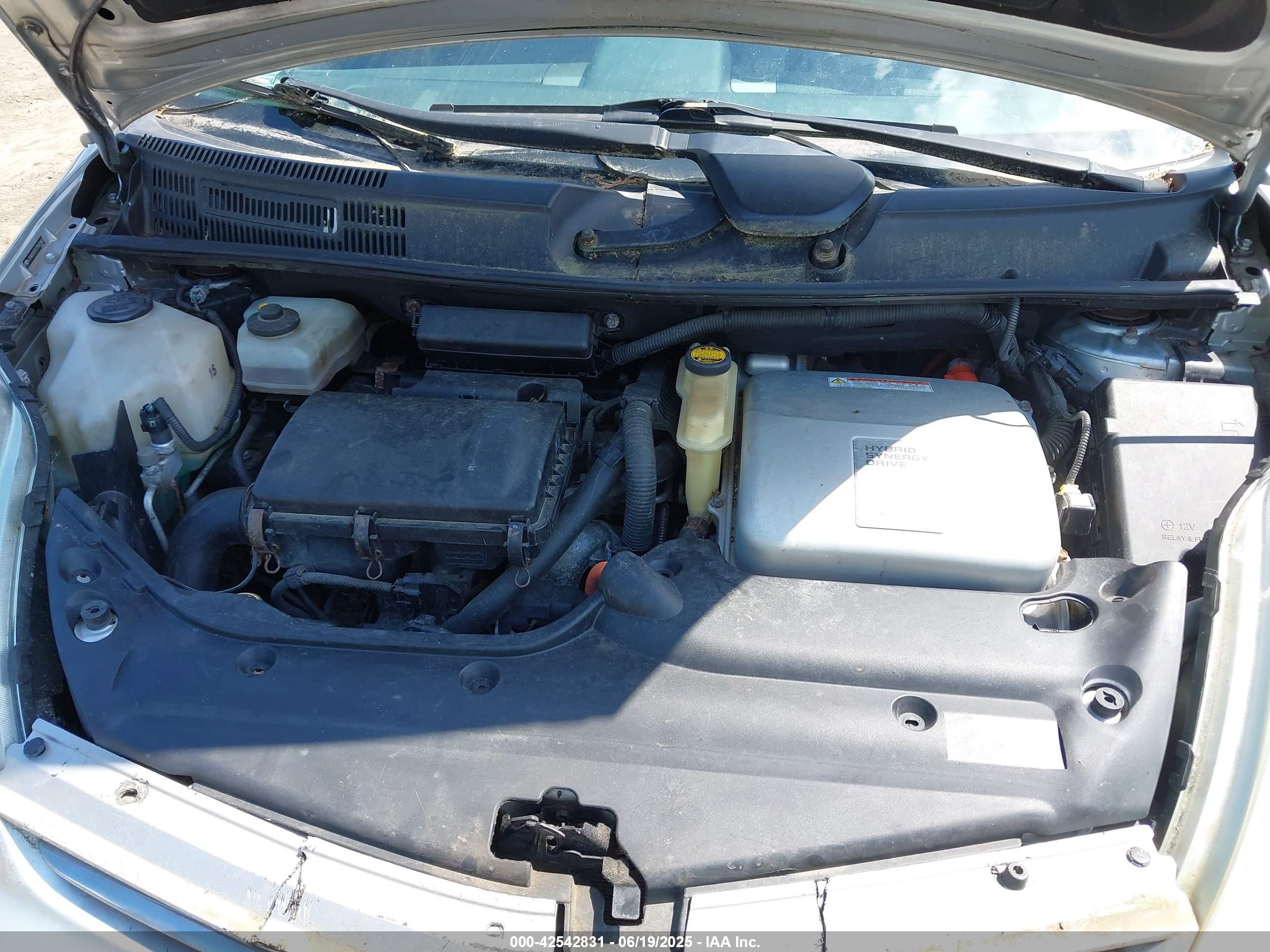 TOYOTA PRIUS image 10