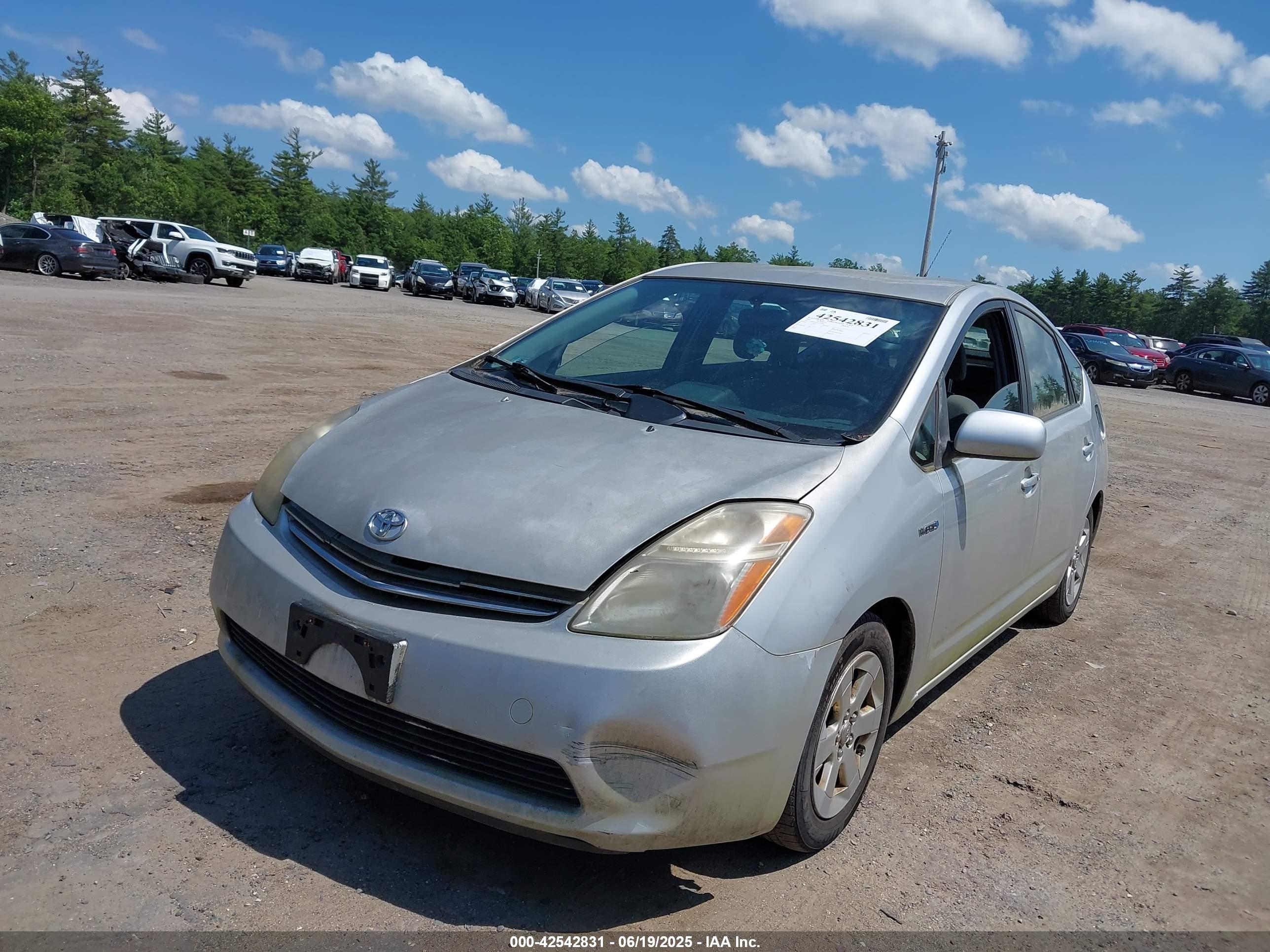 TOYOTA PRIUS image 2