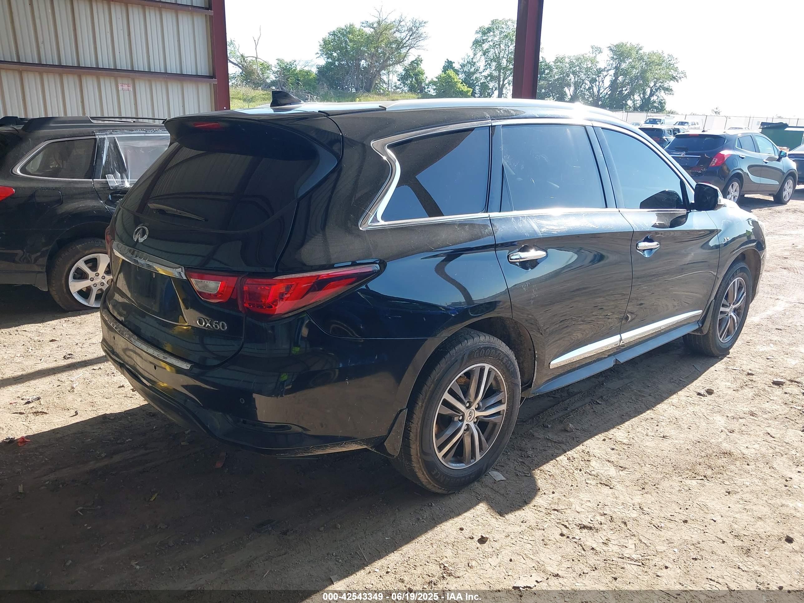 INFINITI QX60 image 4