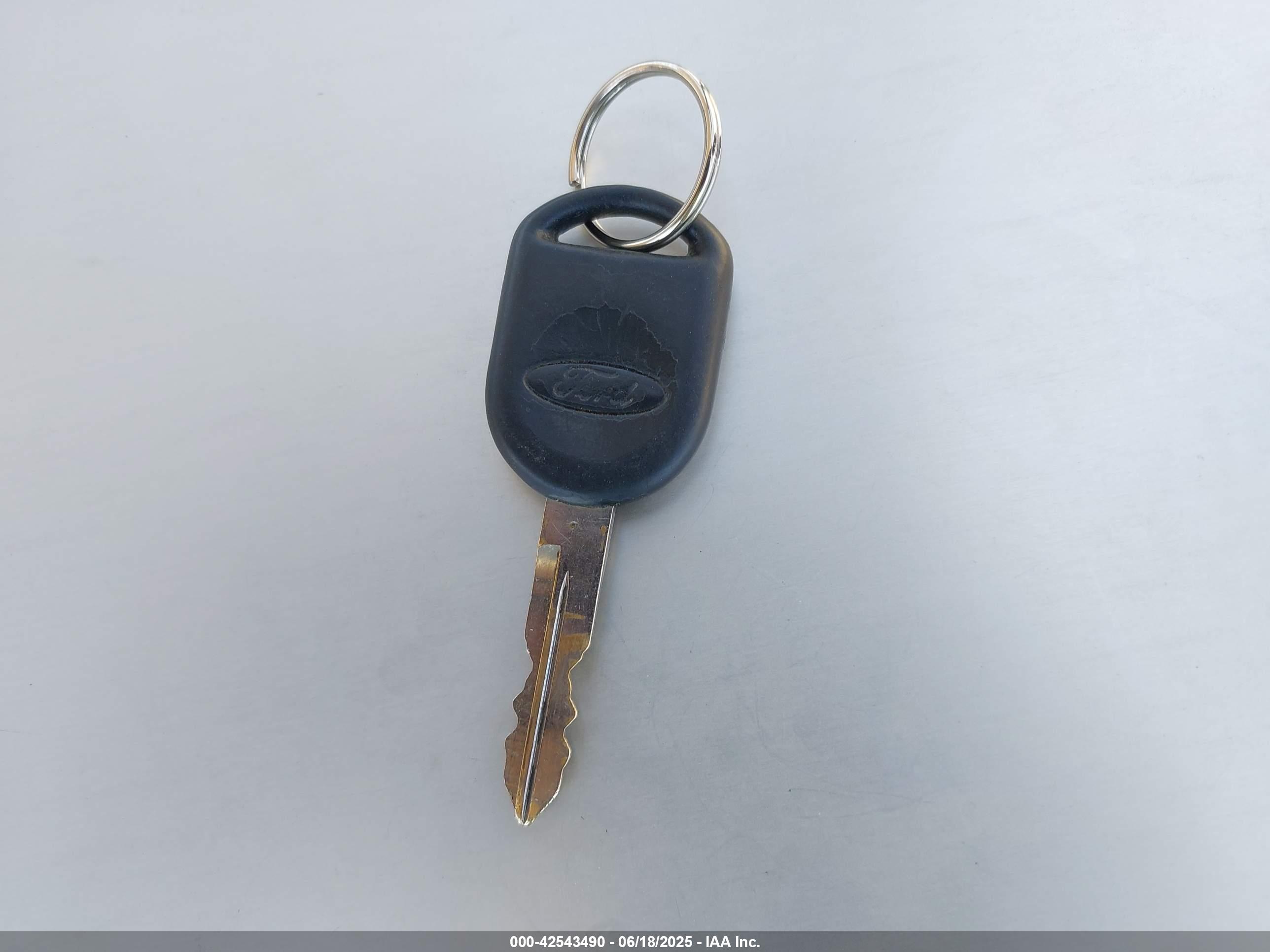 FORD EXPLORER image 11