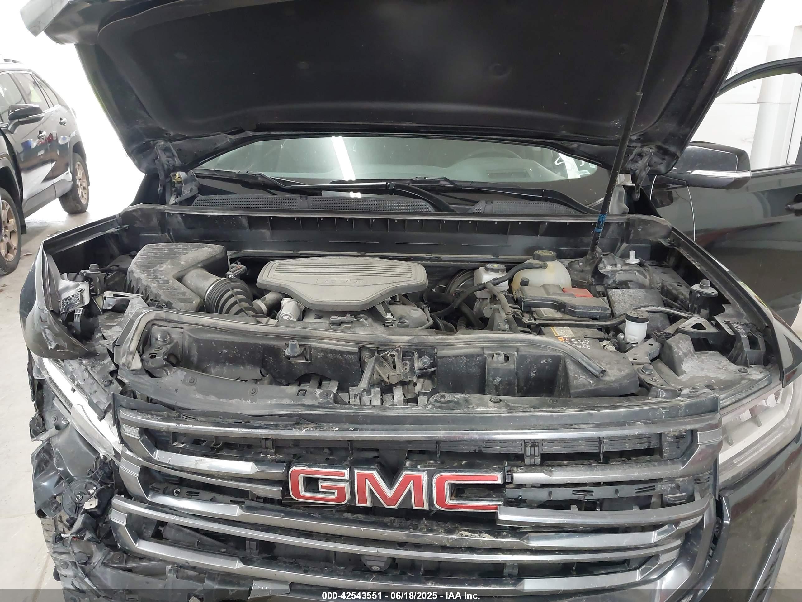 GMC ACADIA image 10