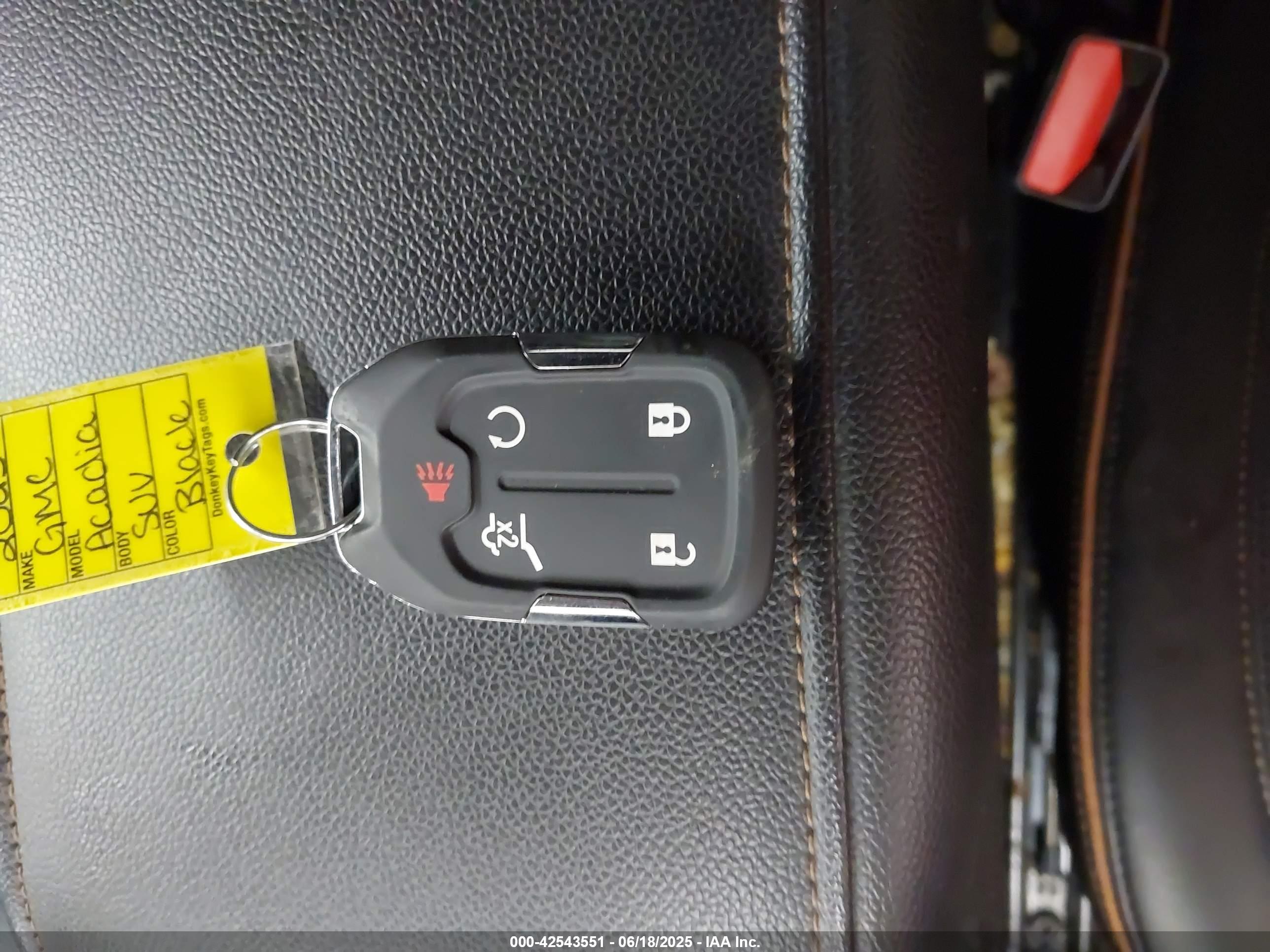 GMC ACADIA image 11