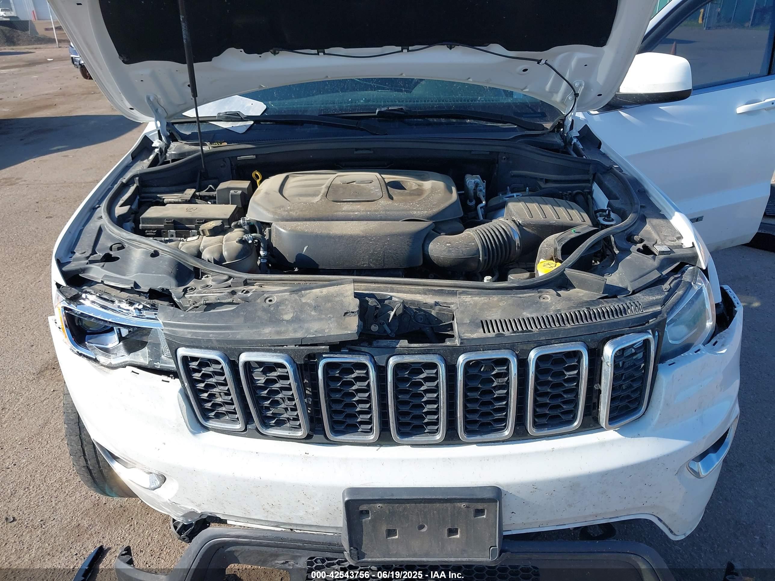 JEEP GRAND image 10