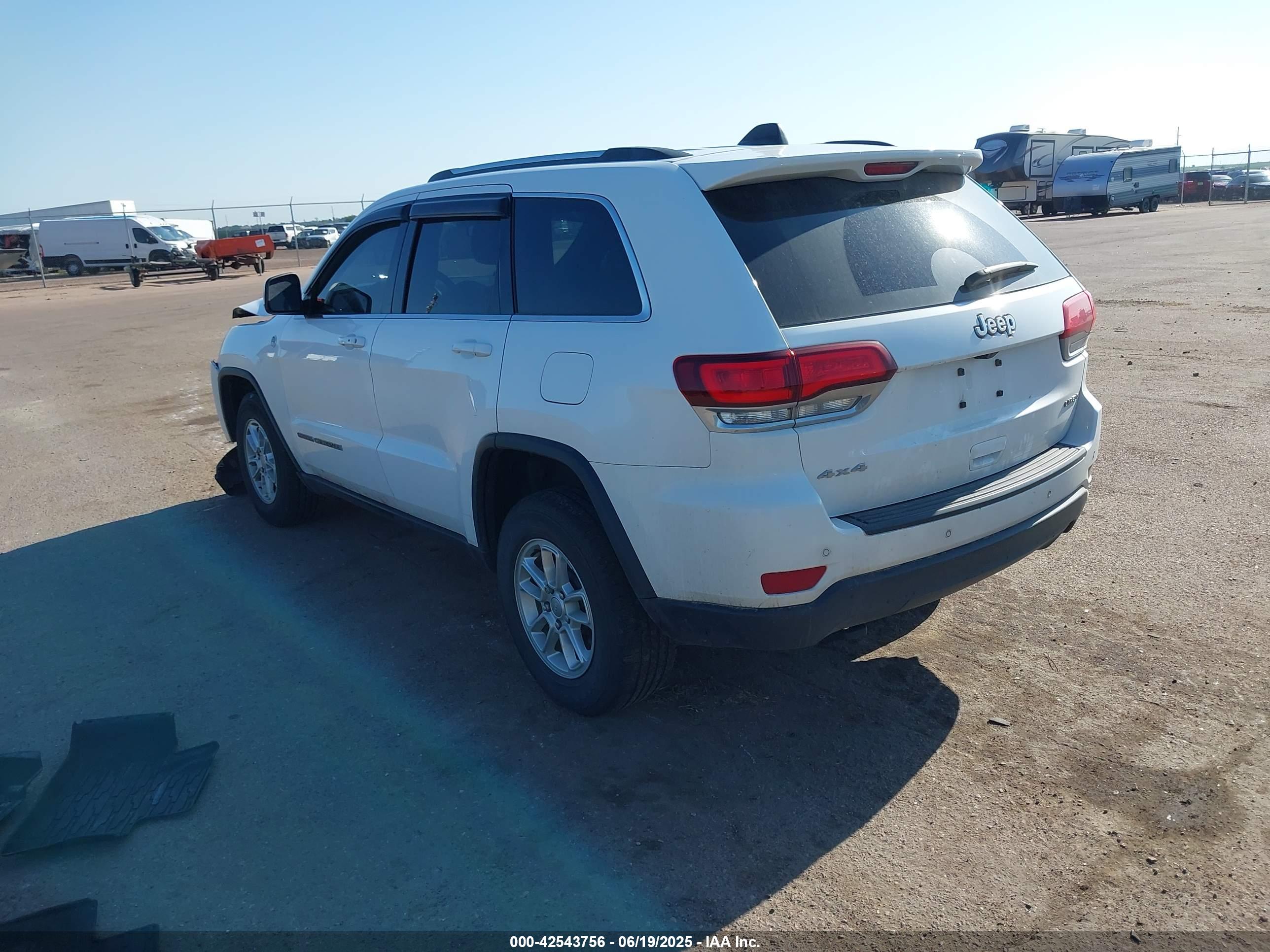 JEEP GRAND image 3