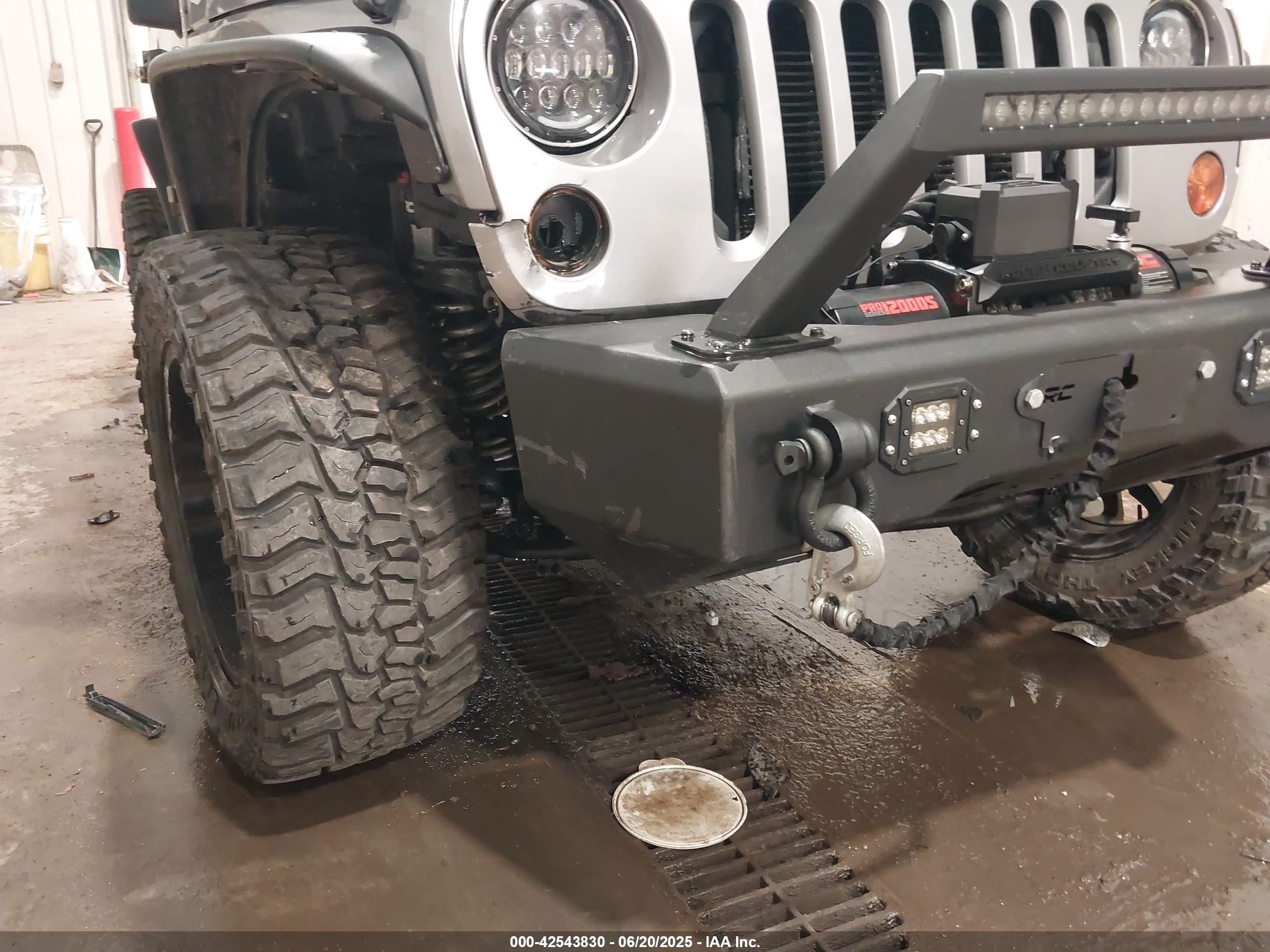 JEEP WRANGLER image 6