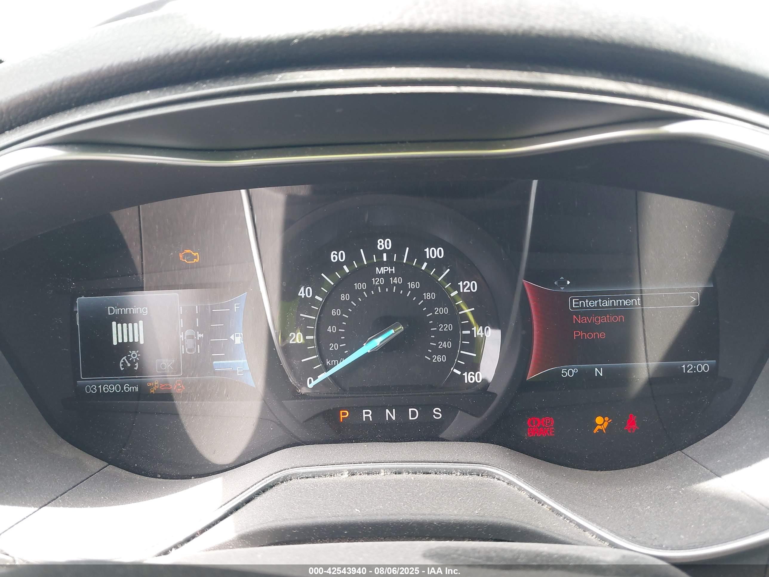FORD FUSION image 7