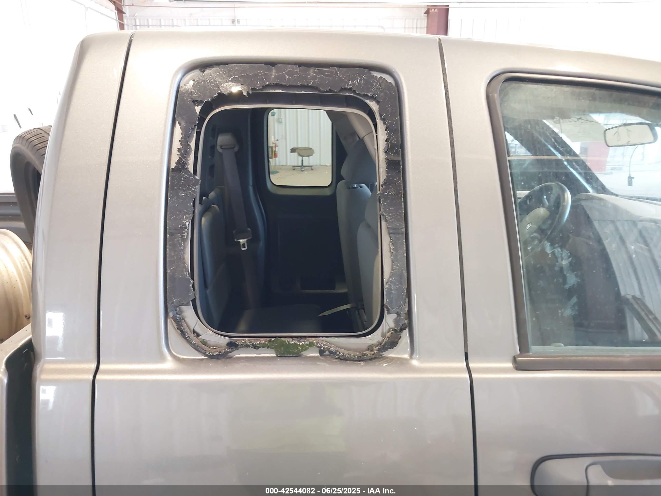 DODGE DAKOTA image 6