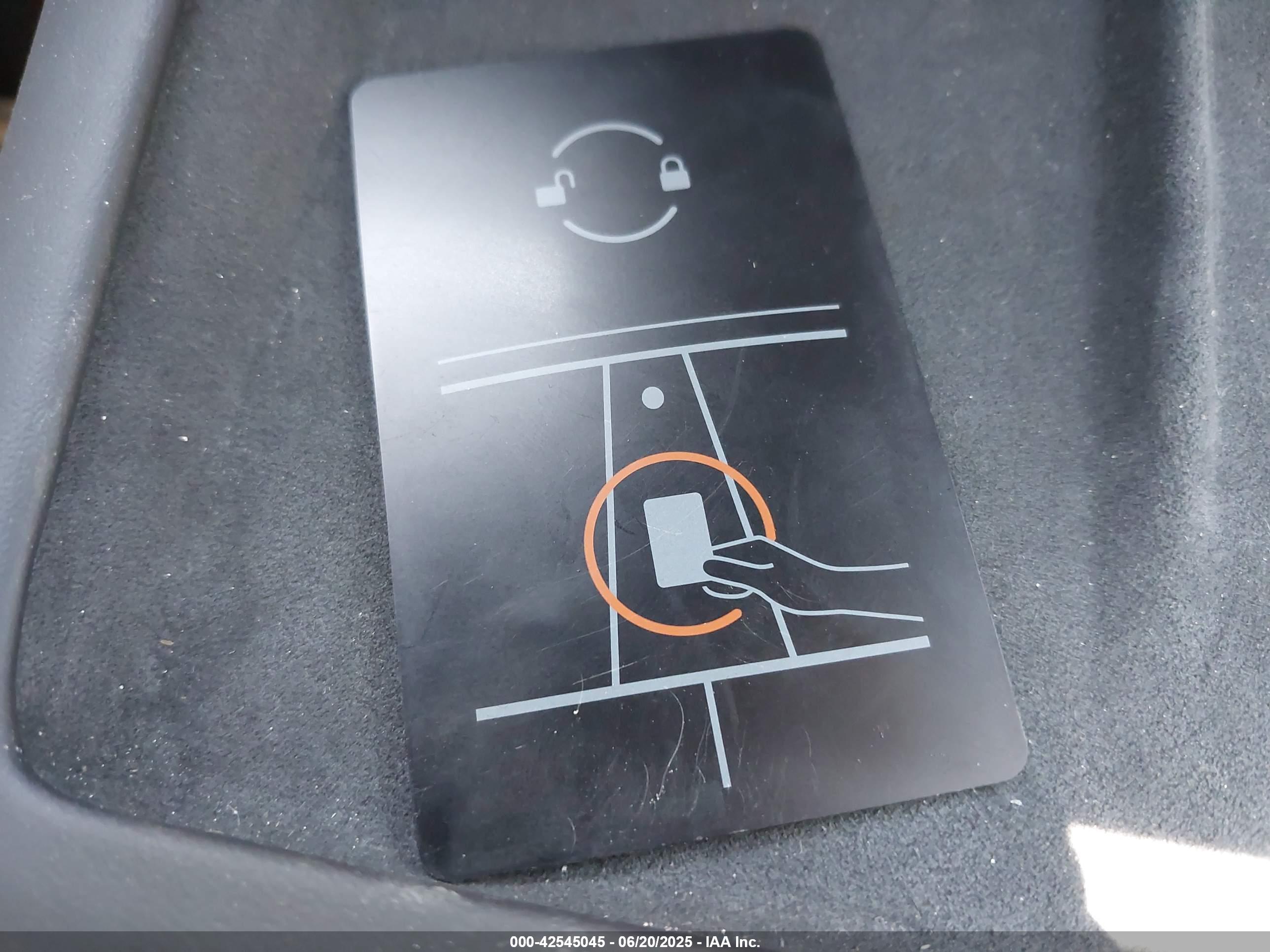 TESLA MODEL image 11