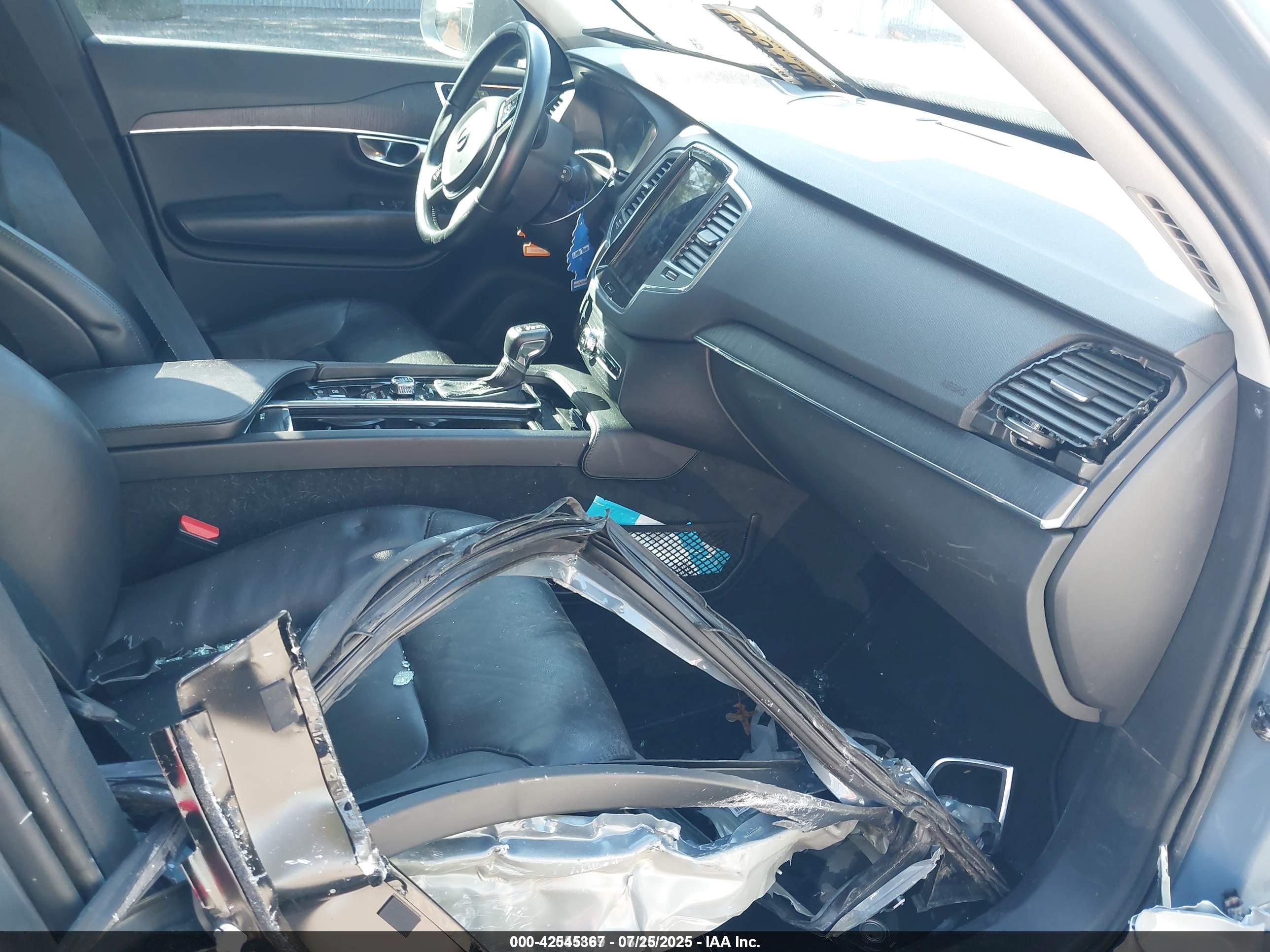 VOLVO XC90 image 5