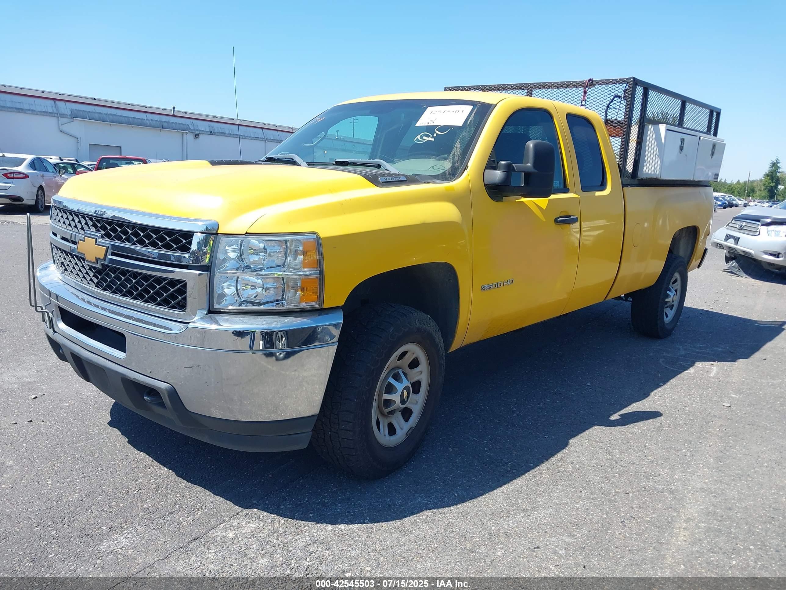 CHEVROLET SILVERADO image 2