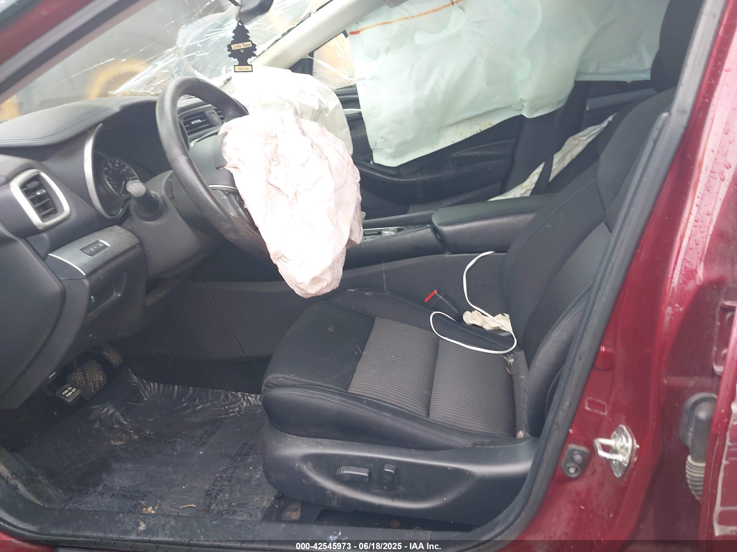 NISSAN MAXIMA image 5